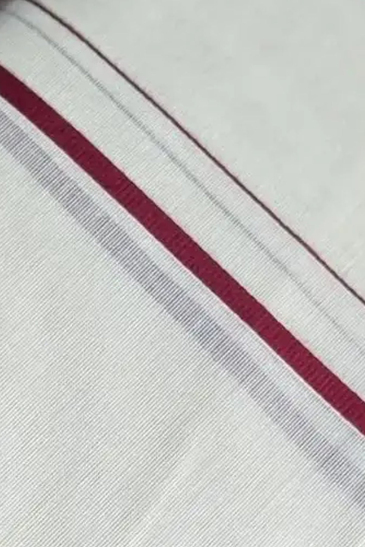 Shivani - Maroon Puliyilakkara Settumund with Lotus Printed Blouse Material