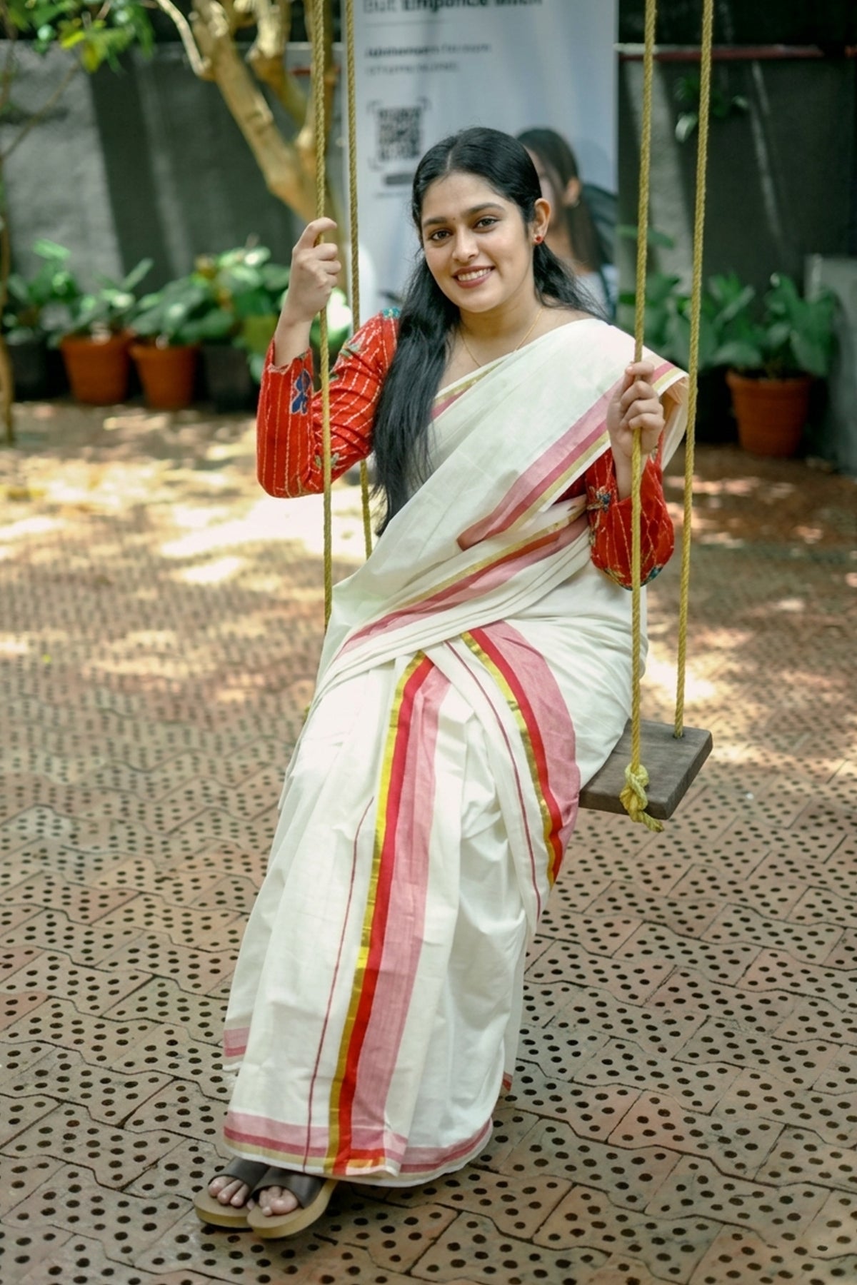 Chemboov – Red and Golden Kasav Settumund with Designer Blouse Material