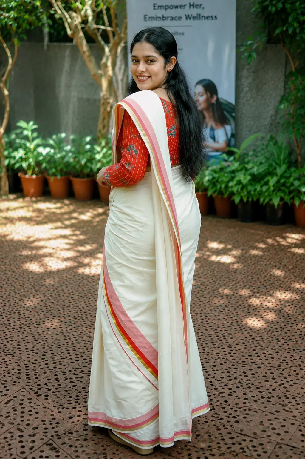 Chemboov – Red and Golden Kasav Settumund with Designer Blouse Material
