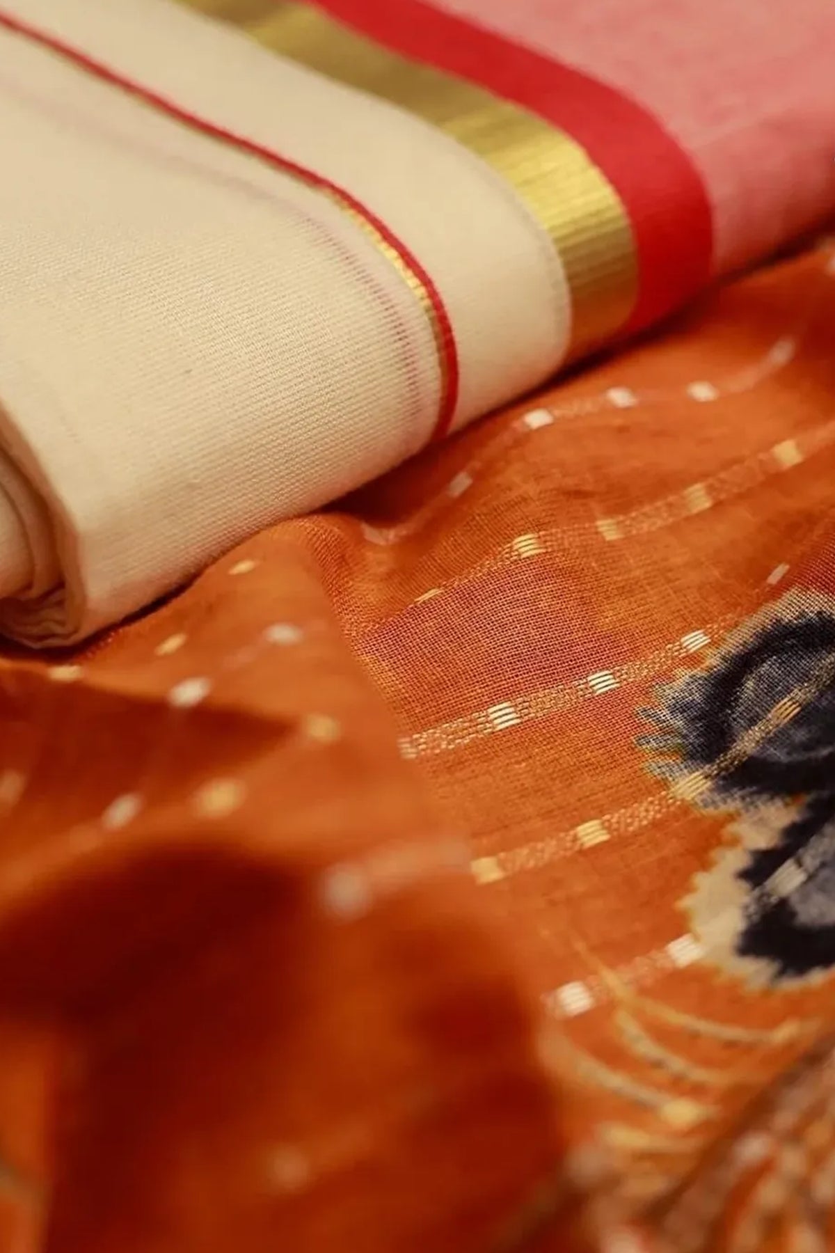 Chendumalli – Yellowish Orange and Golden Kasavu Settumund with Designer Blouse Material