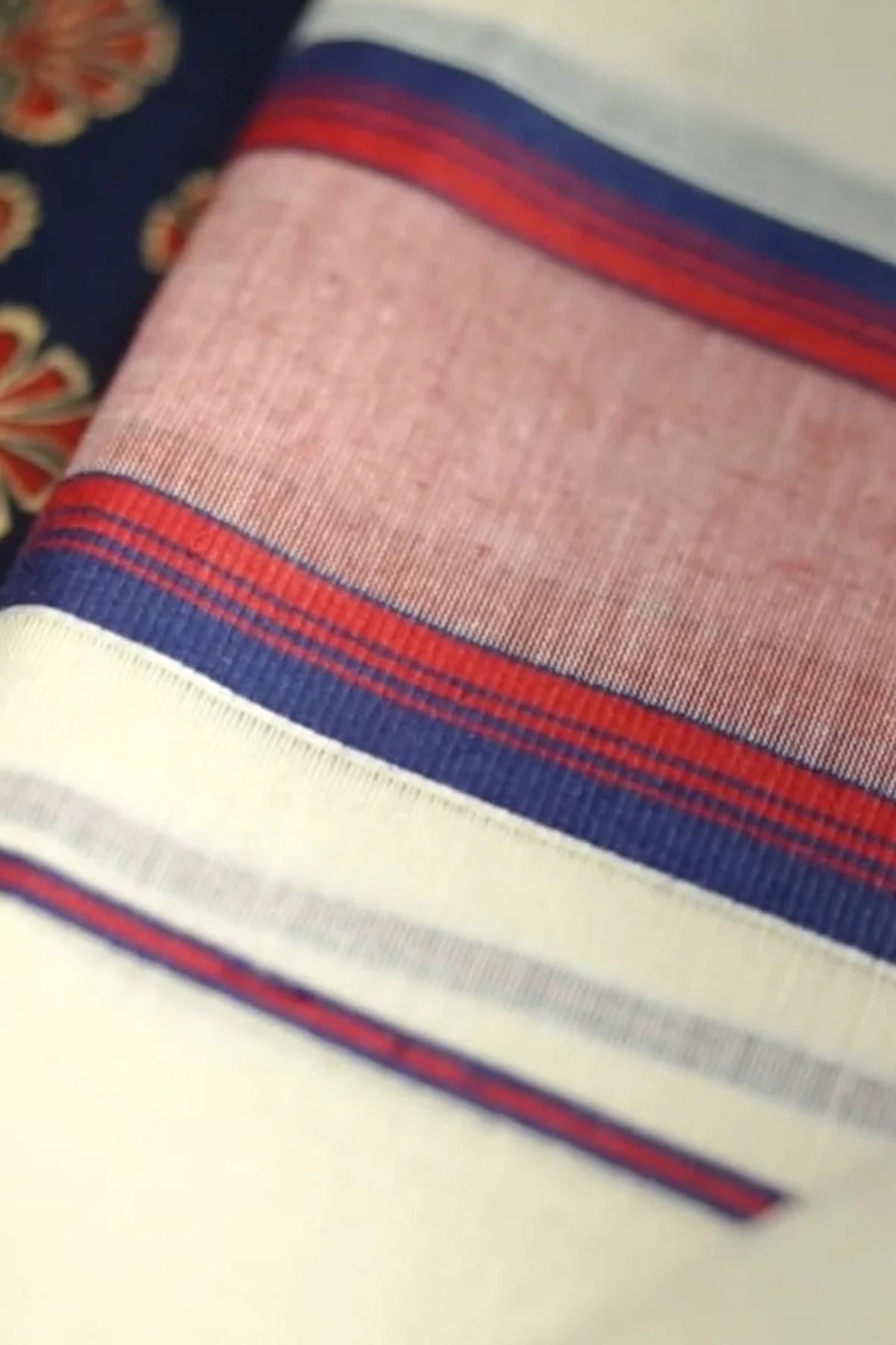 Dharani - Red & Blue Kattikara Settu Mundu with Printed Blouse Material