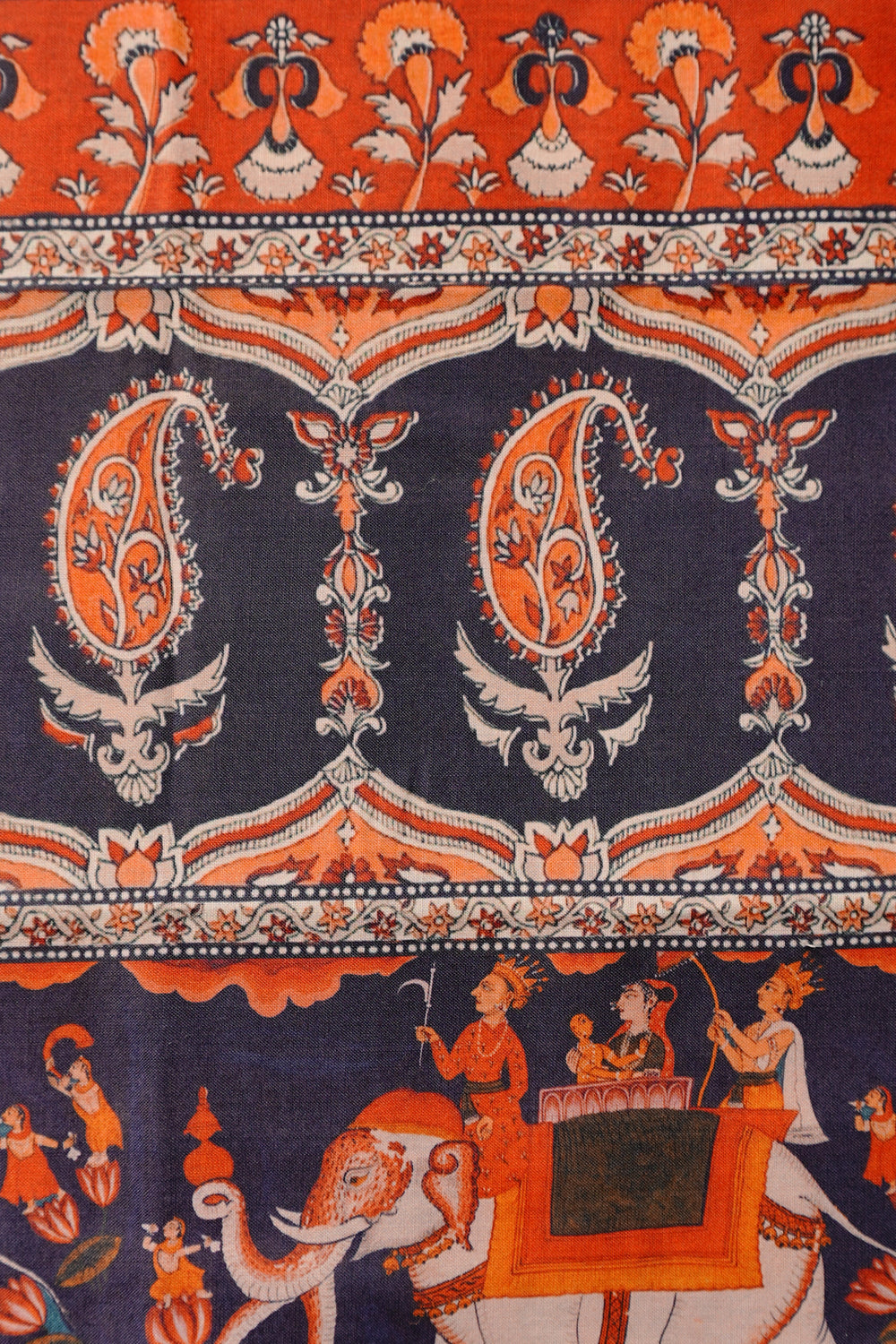 Gadha - Orange Puliyilakkara Settumund with Printed Blouse Material