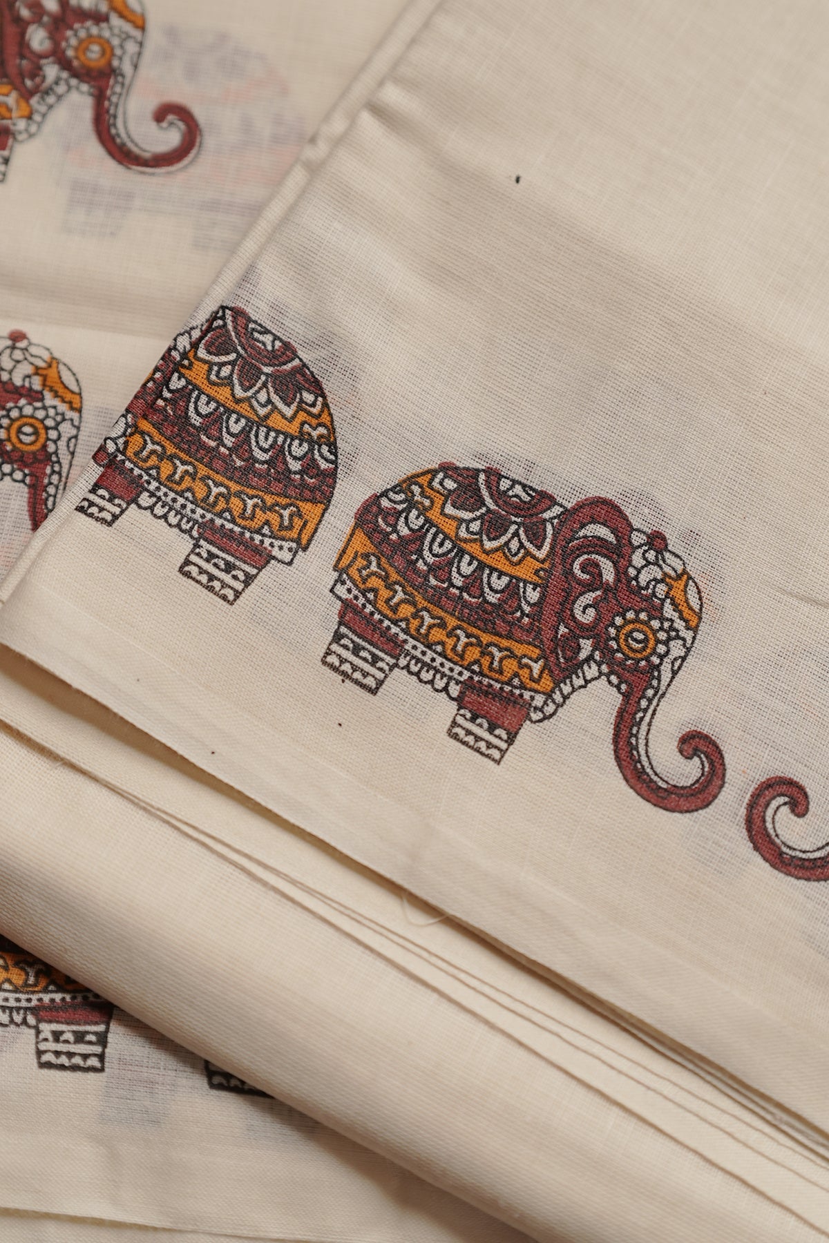 Gajashoba- Green Elephant Printed Settumund with Matching Printed Green Blouse Material