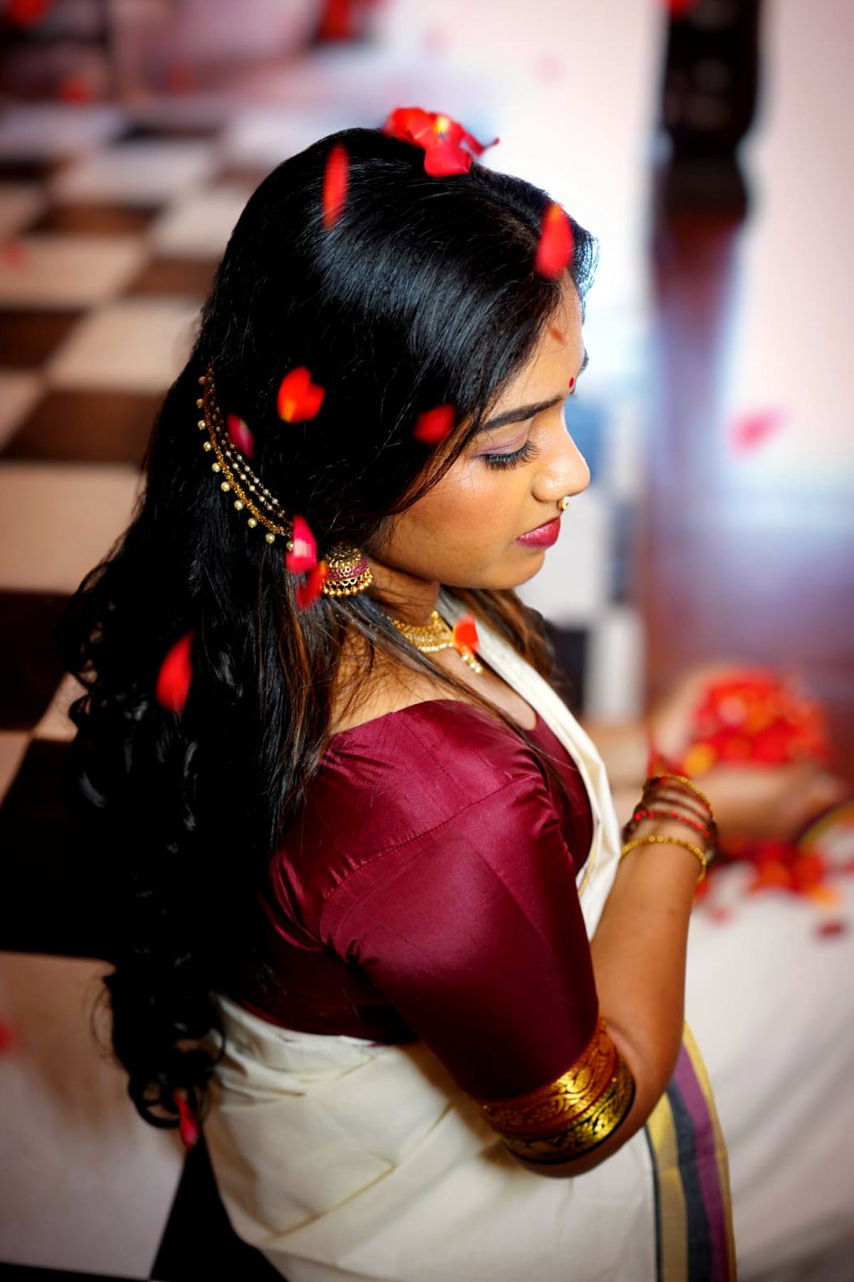 Ganga – Maroon and Black Kasav Settumund with Matching Blouse Material