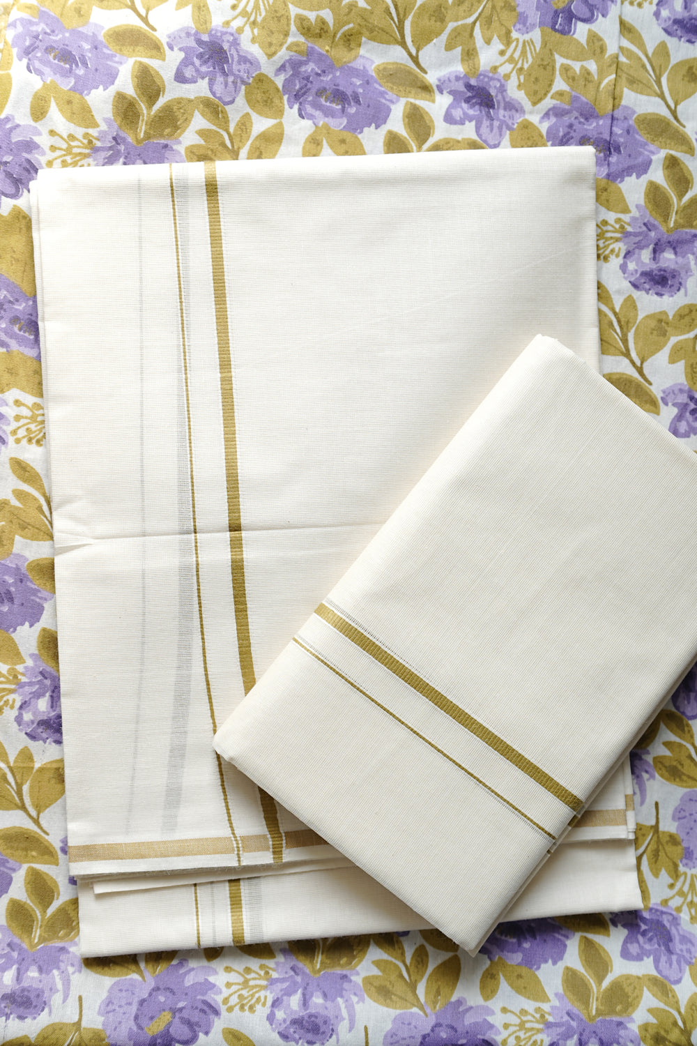 Harini- Olive Green Settumund with Printed Blouse Material