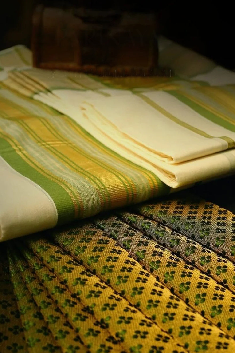 Haritha – Premium Handloom Lookalike Green and Golden Kasav Settumund with Brocade Blouse Material