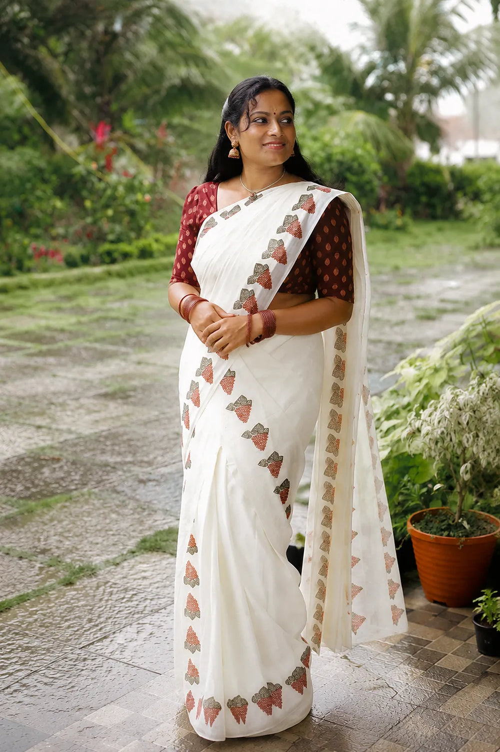 Krishna Kireedam Printed Settumund with Matching Blouse Material