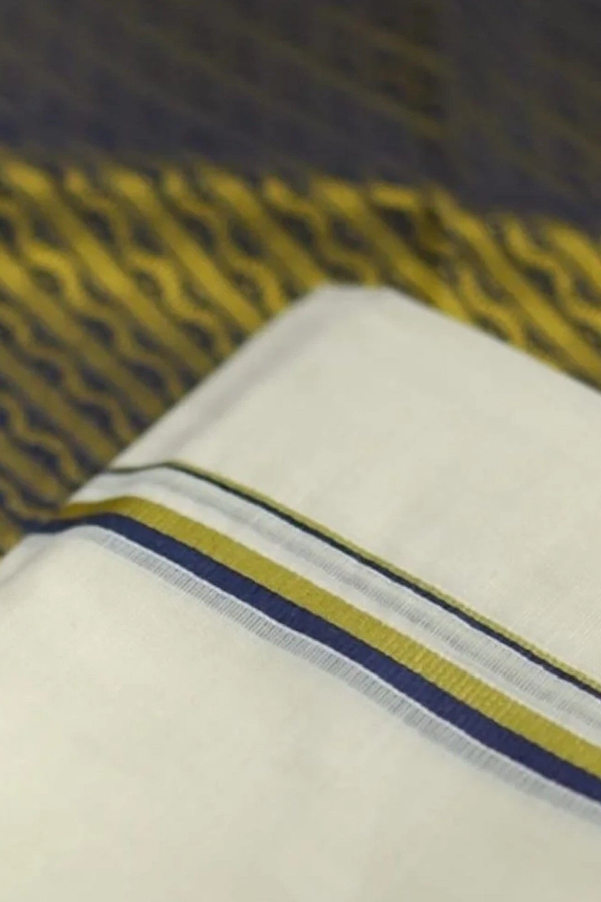 Manjari – Golden and Blue Kasavu Puliyilakkara Settumund with Brocade Blouse Material