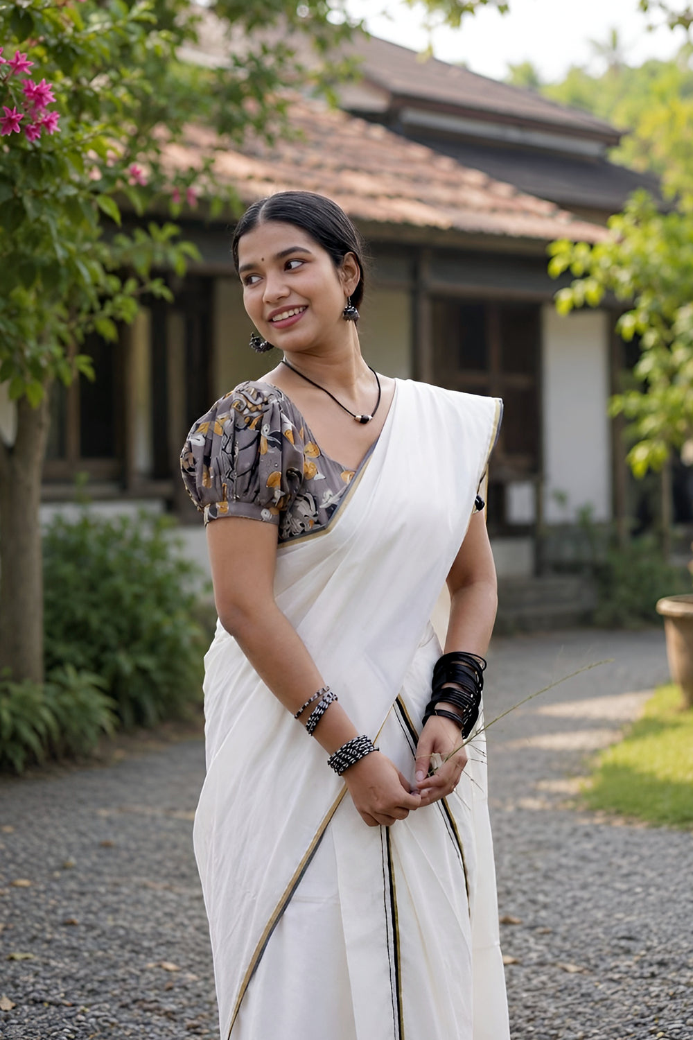 Meera - Double Puliyilakkara Settumund with Kalamkari Blouse Material