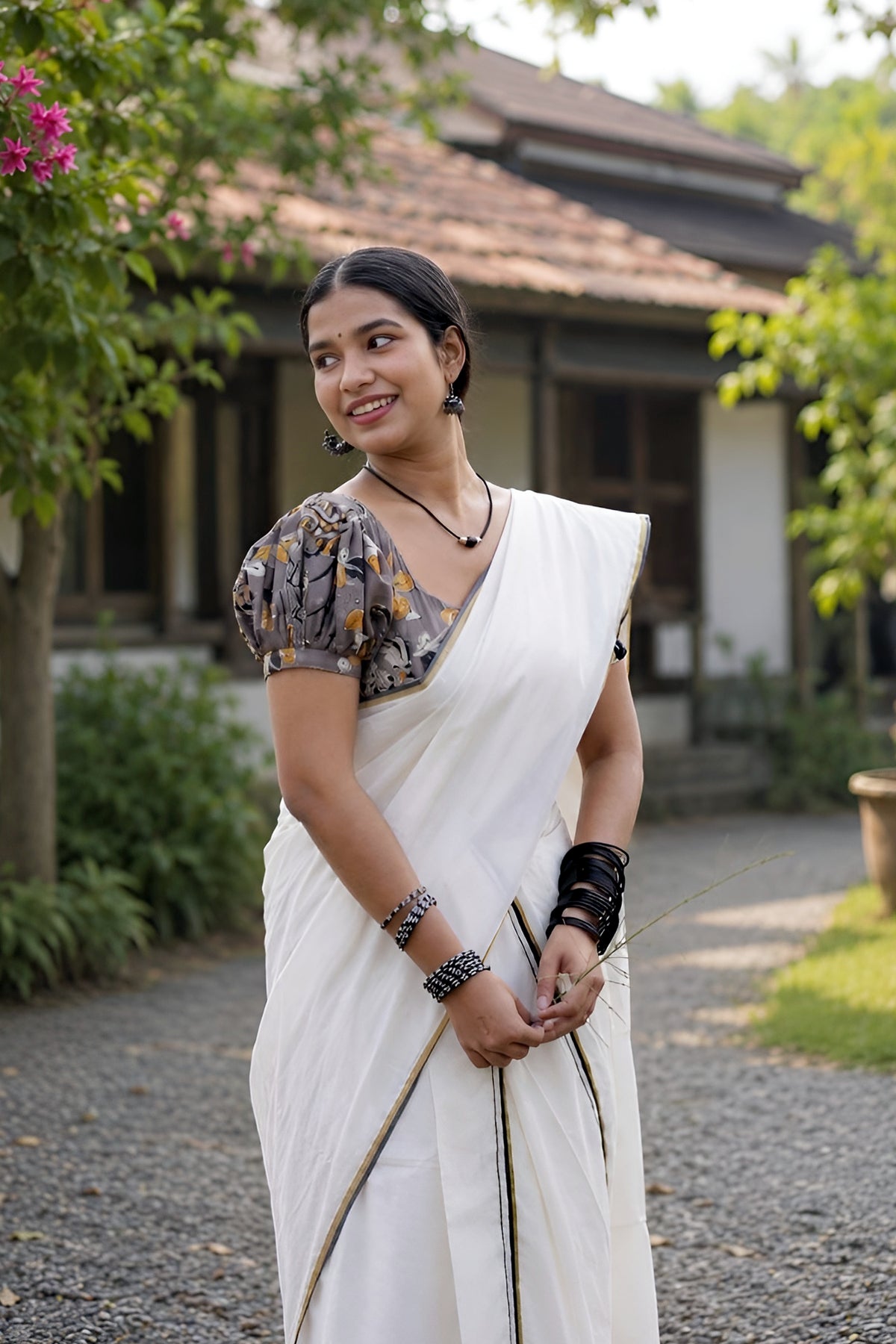 Meera - Double Puliyilakkara Settumund with Kalamkari Blouse Material