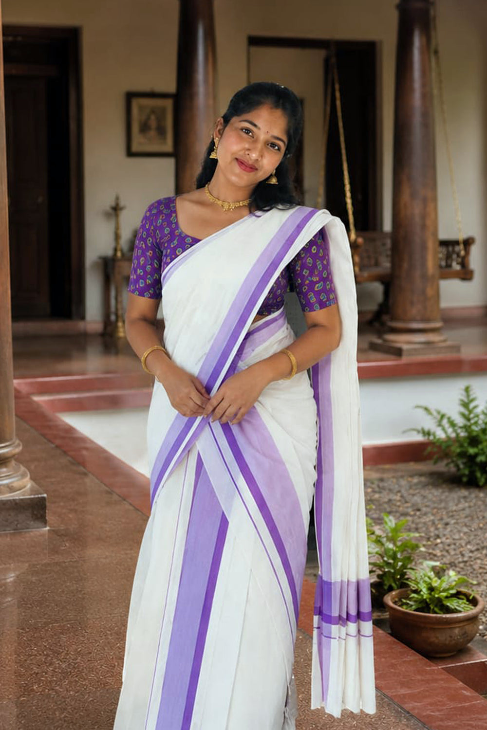 Mridula - Violet Kattikkara Settumundu with Printed Blouse Material