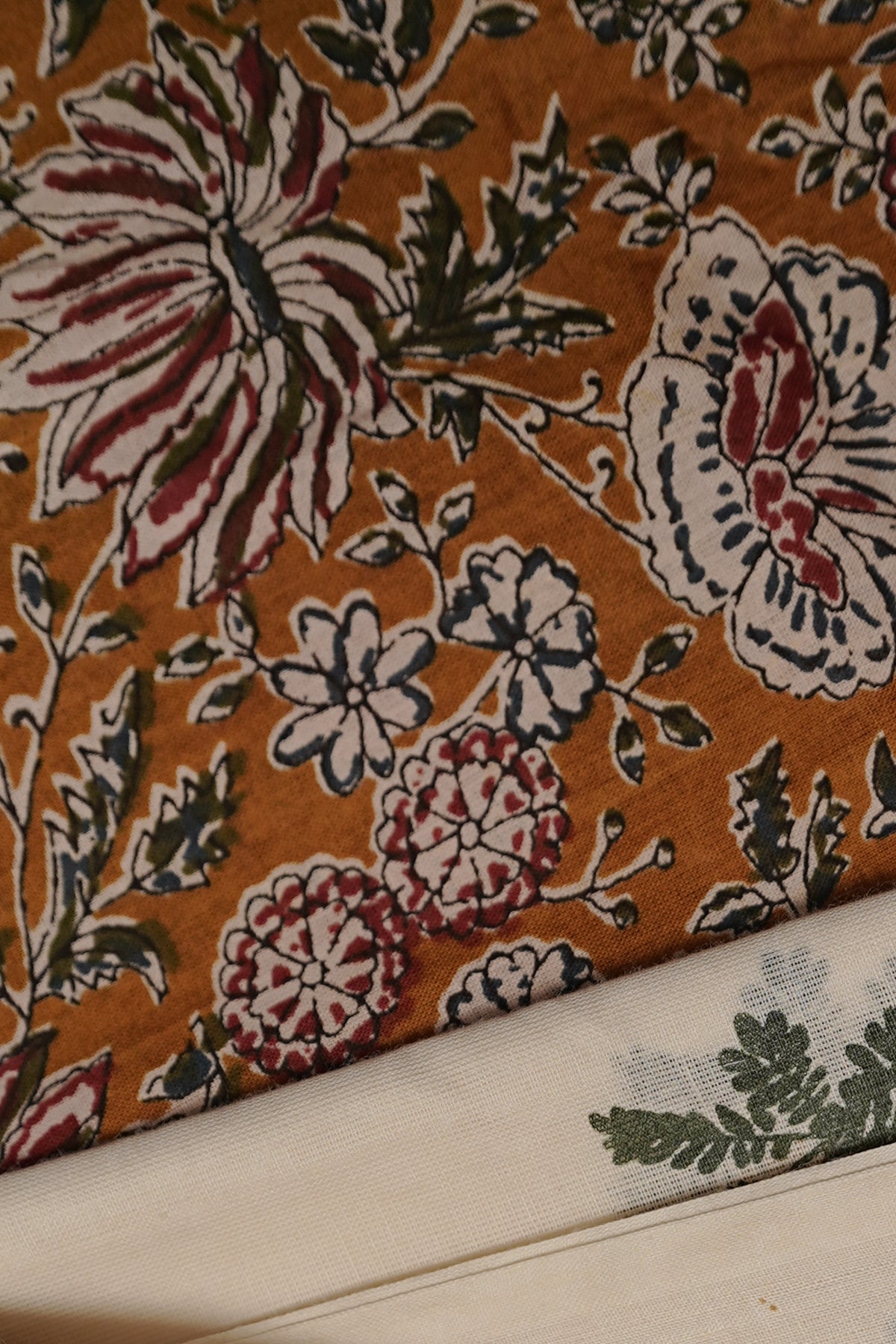 Mukkutti - Yellow and Green Mukkutti Printed Settumund with Matching Printed Blouse Material