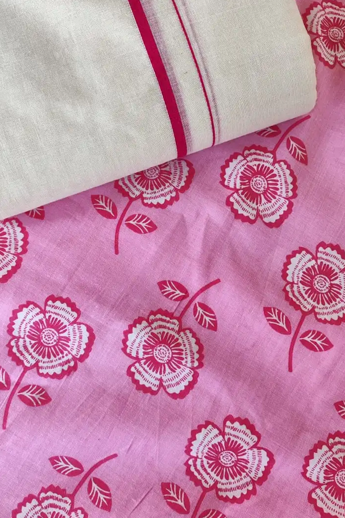 Nandhana - Pure Cotton Settumundu with Matching Blouse Material