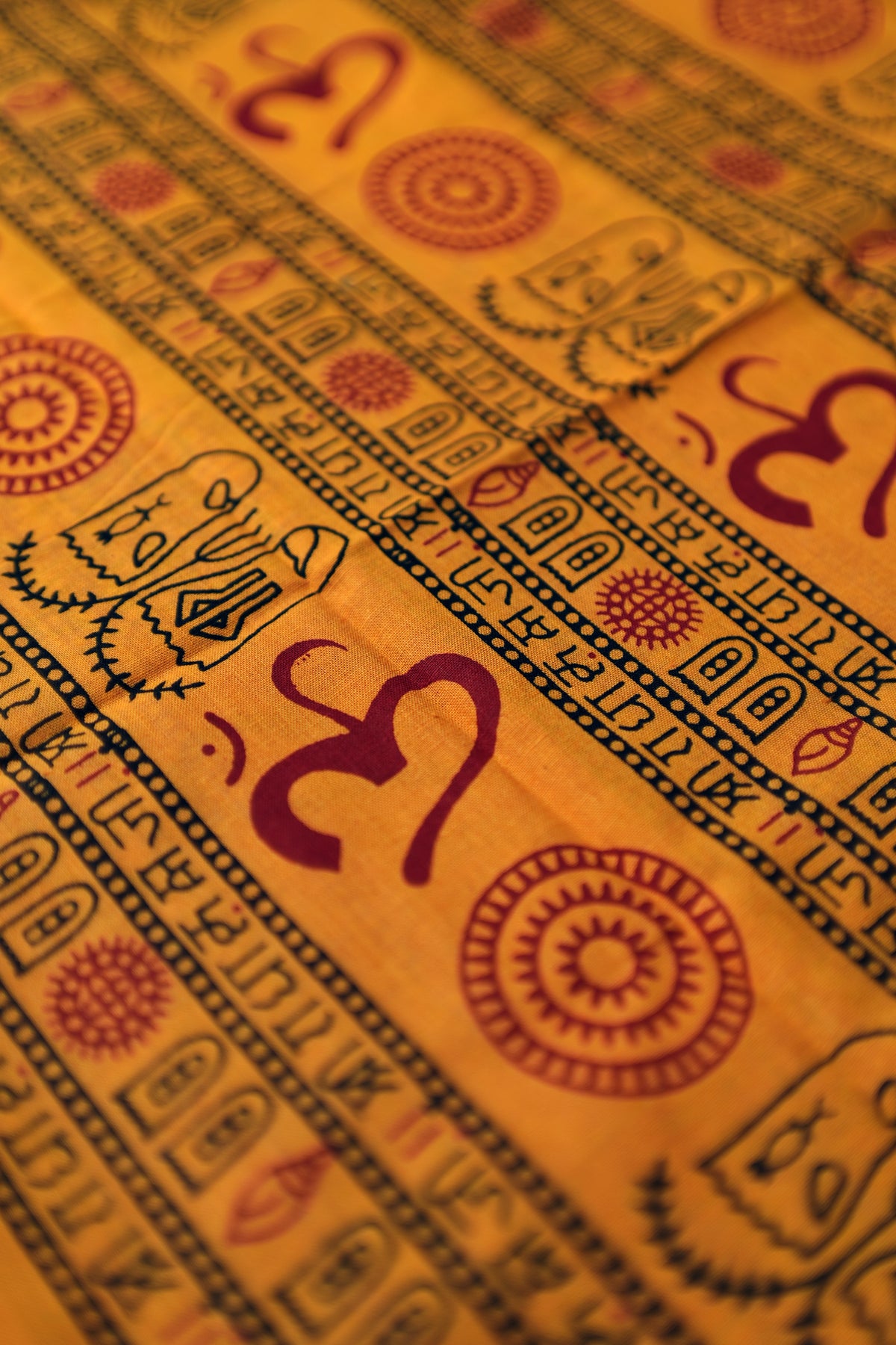 Ohm Pure Cotton Traditional Kerala Mulloth Settumund with Ohm Printed Blouse Material