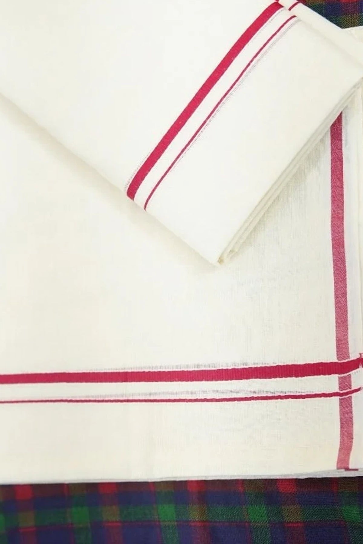 Theja - Red Puliyilakkara Settu Mundu with Checked Blouse Material