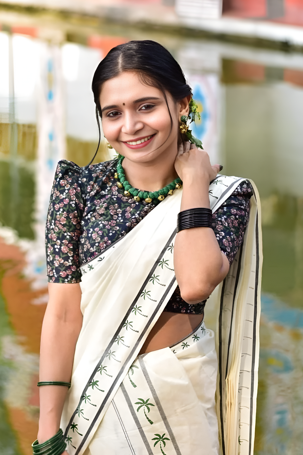Thengu Green Settumundu with Matching Blouse Material