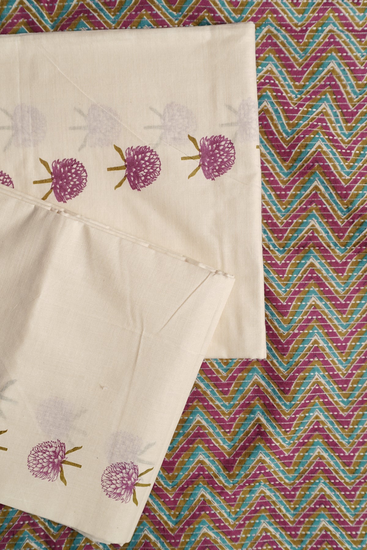 Vaadaamalli Flower and Leaf Printed Settumund with Matching Kantha Cotton Blouse Material