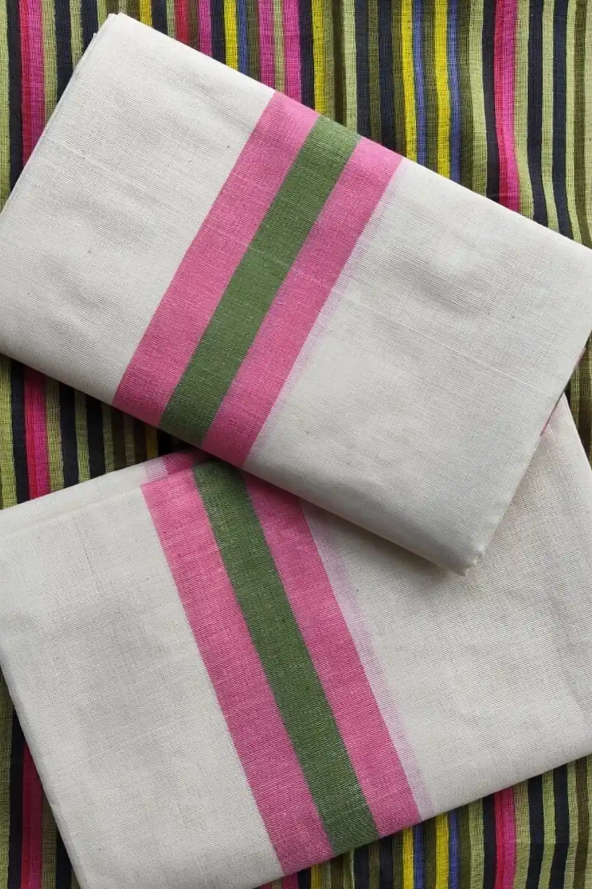 Vandhana - Mulloth Settumund with Striped Blouse Material