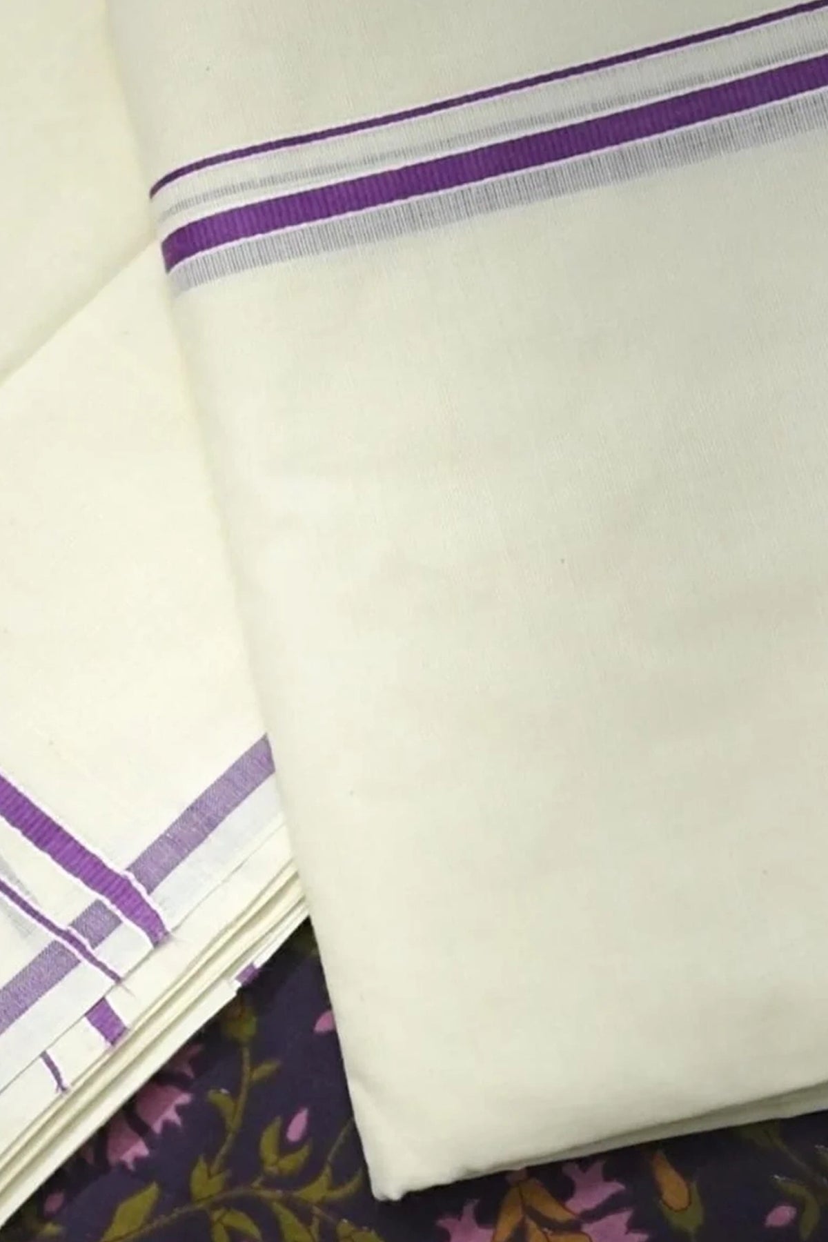 Vasudha - Voilet Puliyilakkara Settu Mundu with Blouse Material
