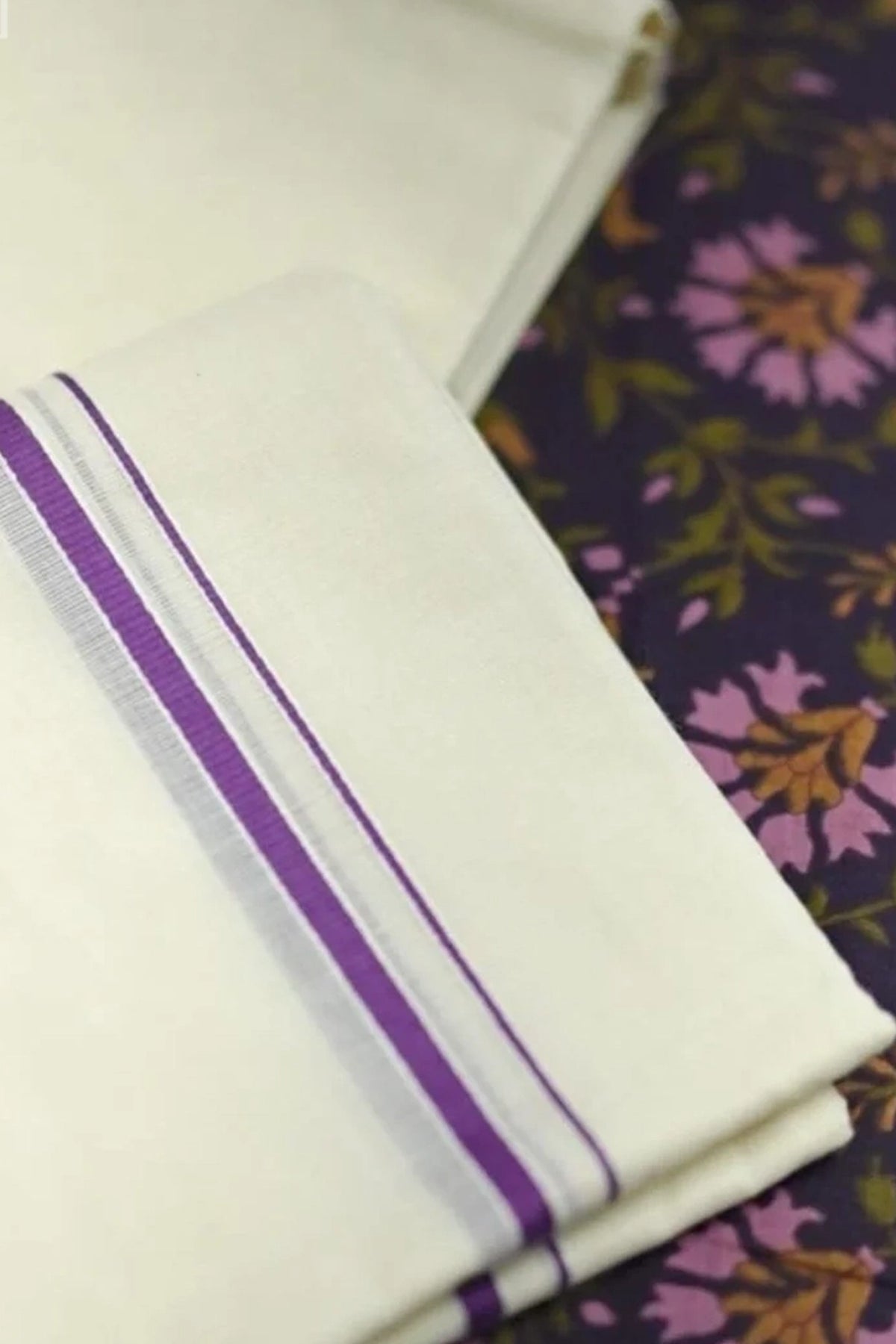 Vasudha - Voilet Puliyilakkara Settu Mundu with Blouse Material
