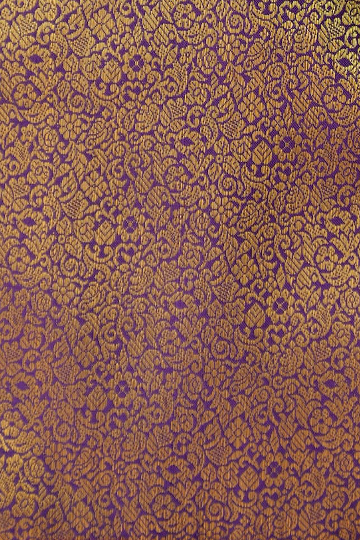 Aathira – Violet and Golden Kasav Settumund with Brocade Blouse Material