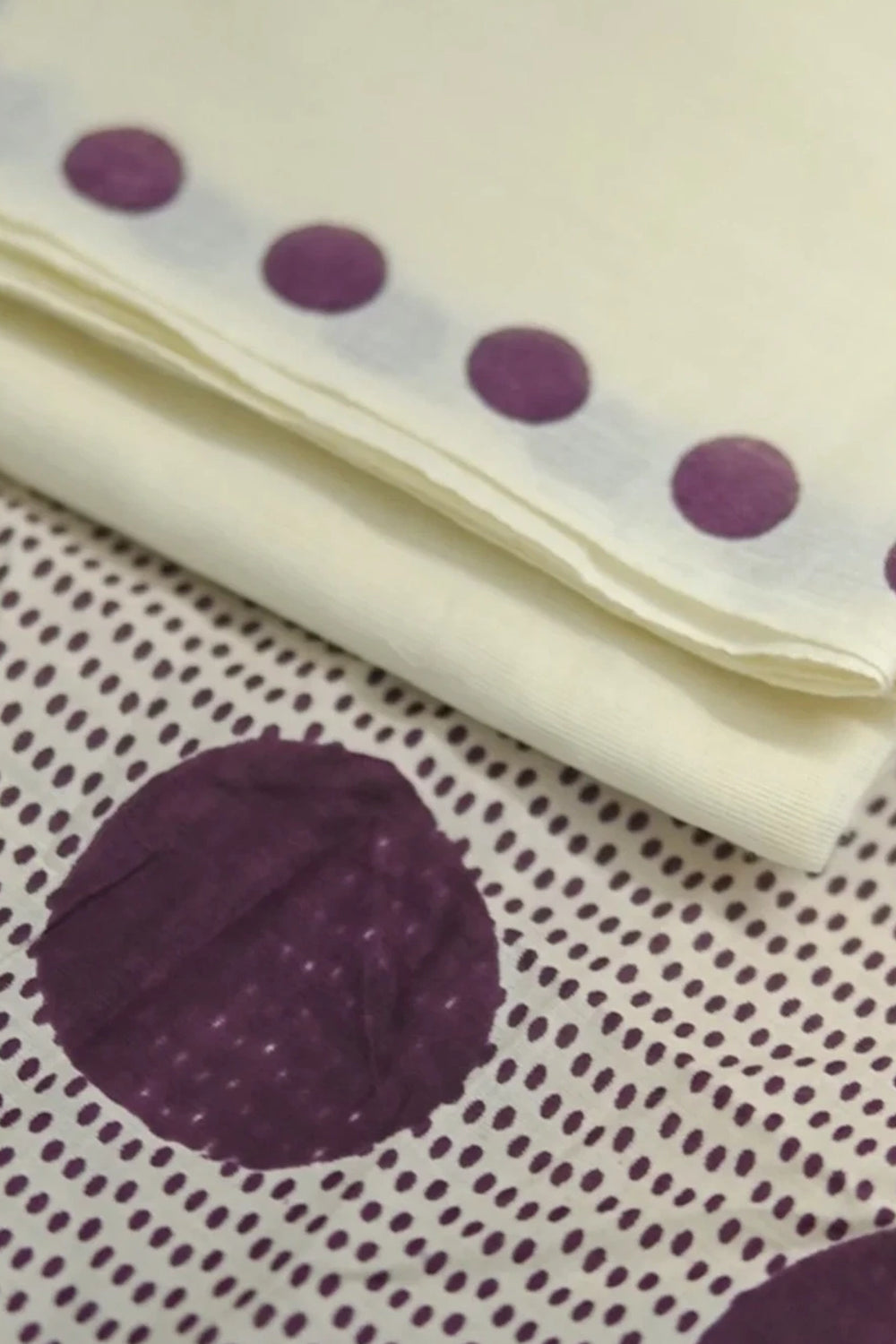 Wine Pottu - Wine color Dots Screen Printed Settumund with Matching Blouse Material