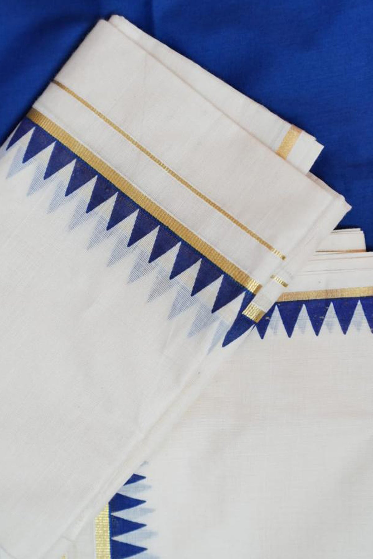 Sheethal – Blue Temple Printed Settumund with Kasav Border Blouse Material
