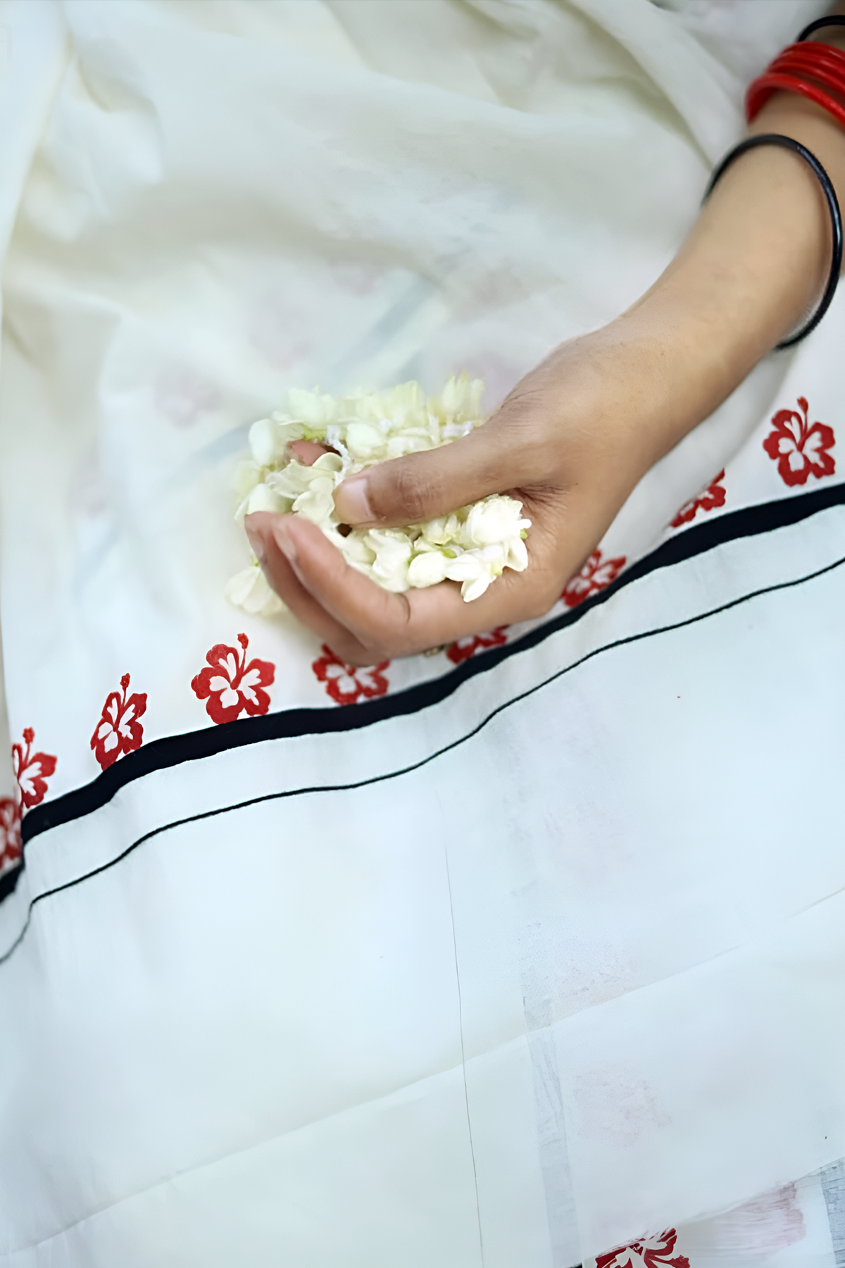 Chembarathi-(Settumund only) Red Chembarathi Screen Printed Puliyilakkara Settumund