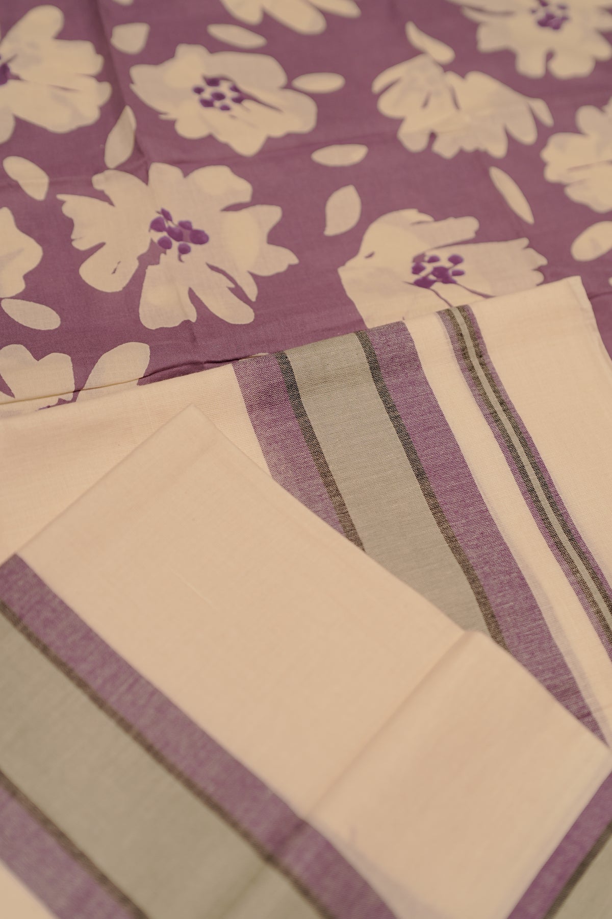 Dhaksha - Pure Cotton Mulloth Settumund with Matching Blouse Material