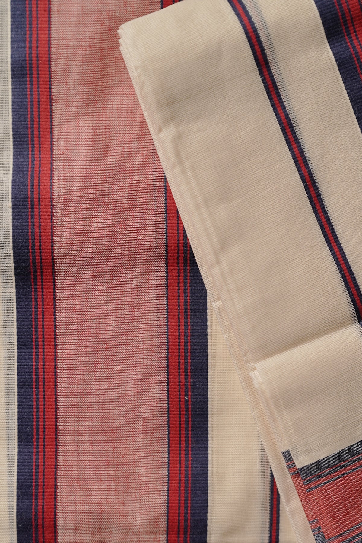 Dharani - Red & Blue Kattikara Settu Mundu with Printed Blouse Material