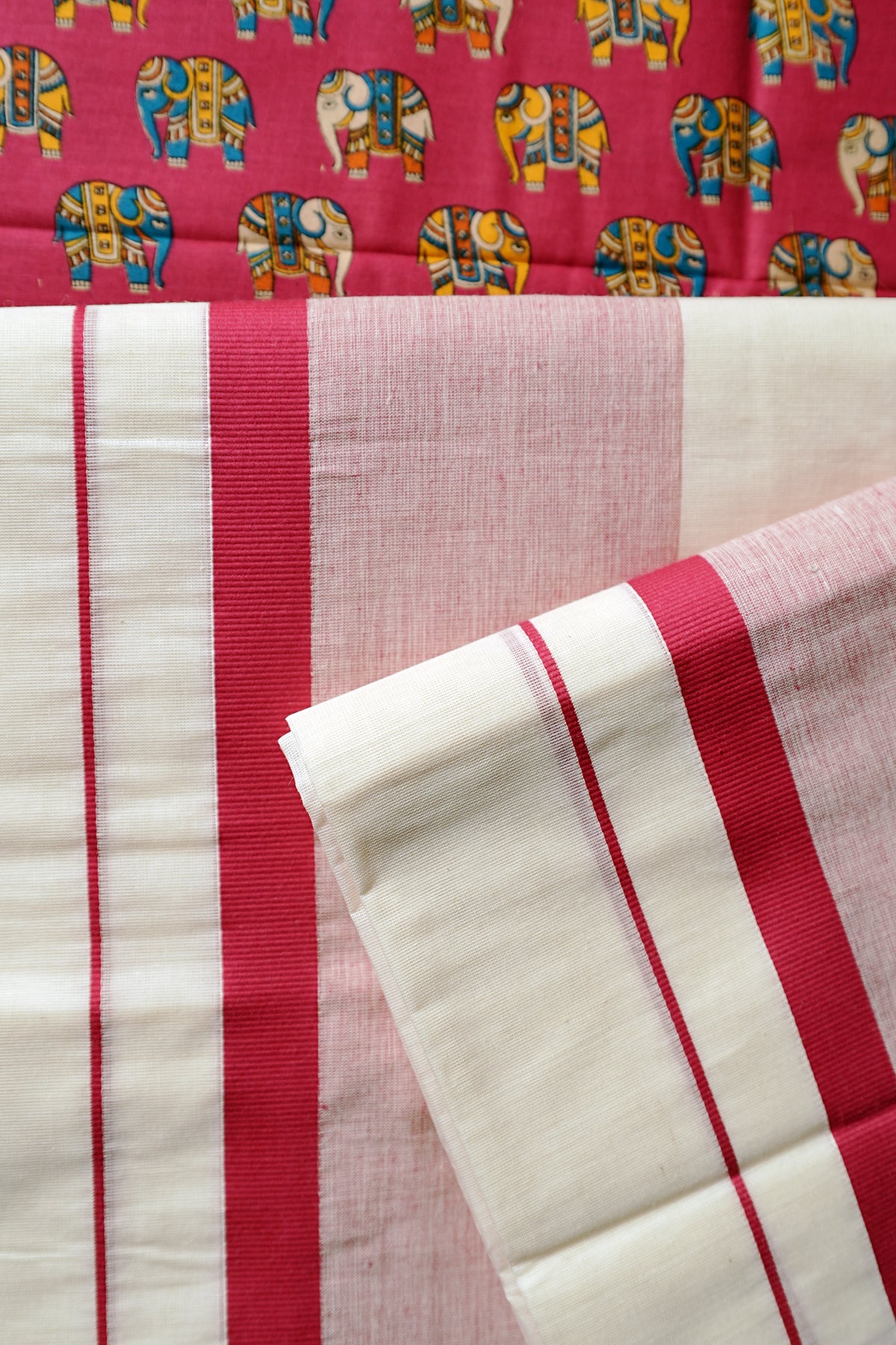 Gajarekha - Kattikkara Settu Mundu with Elephant Printed Blouse Material