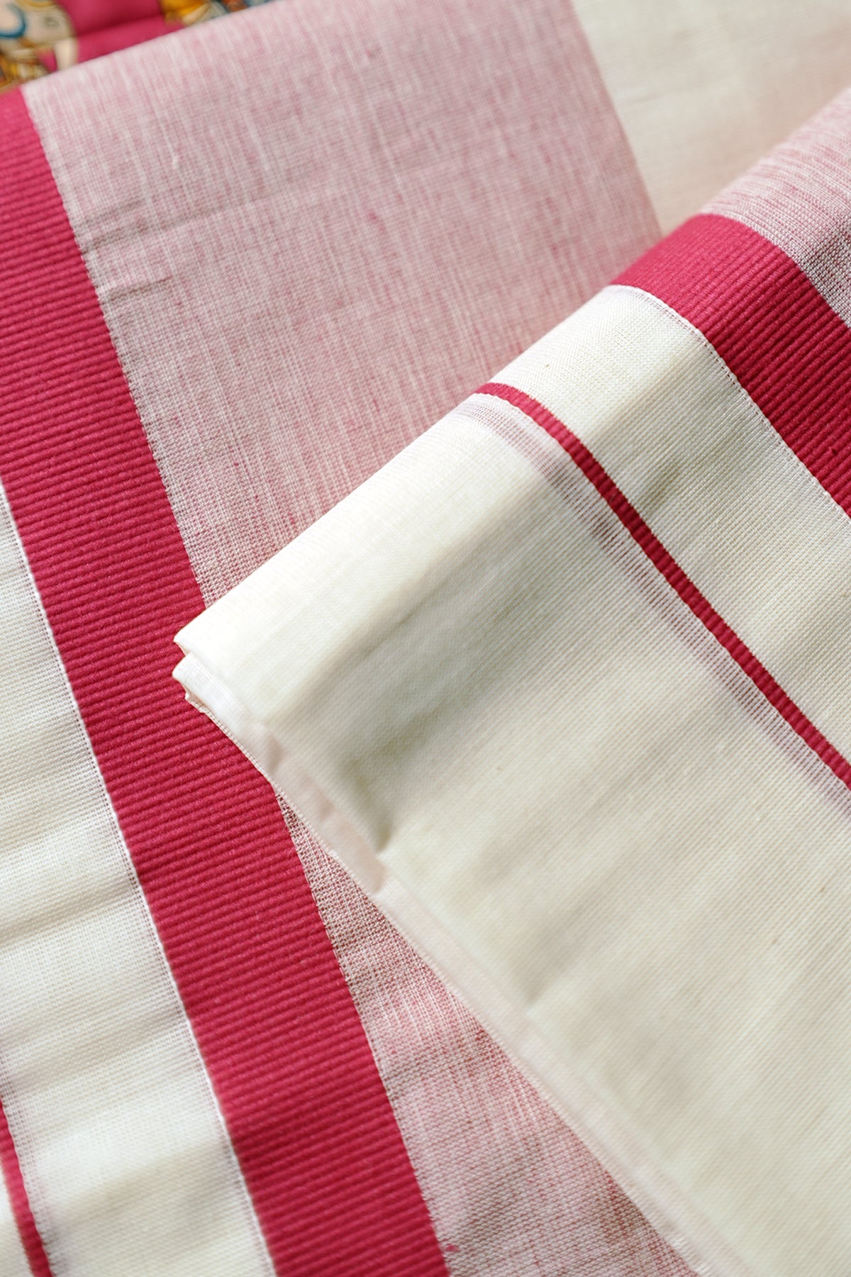 Gajarekha - Kattikkara Settu Mundu with Elephant Printed Blouse Material