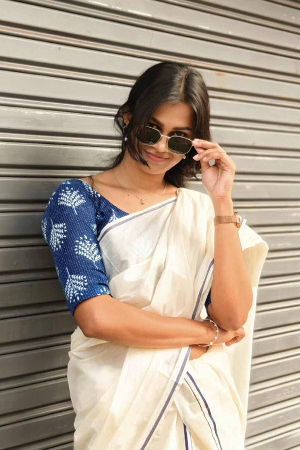 Gouri - Blue Puliyilakkara Settumund with Kantha Cotton Blouse Material