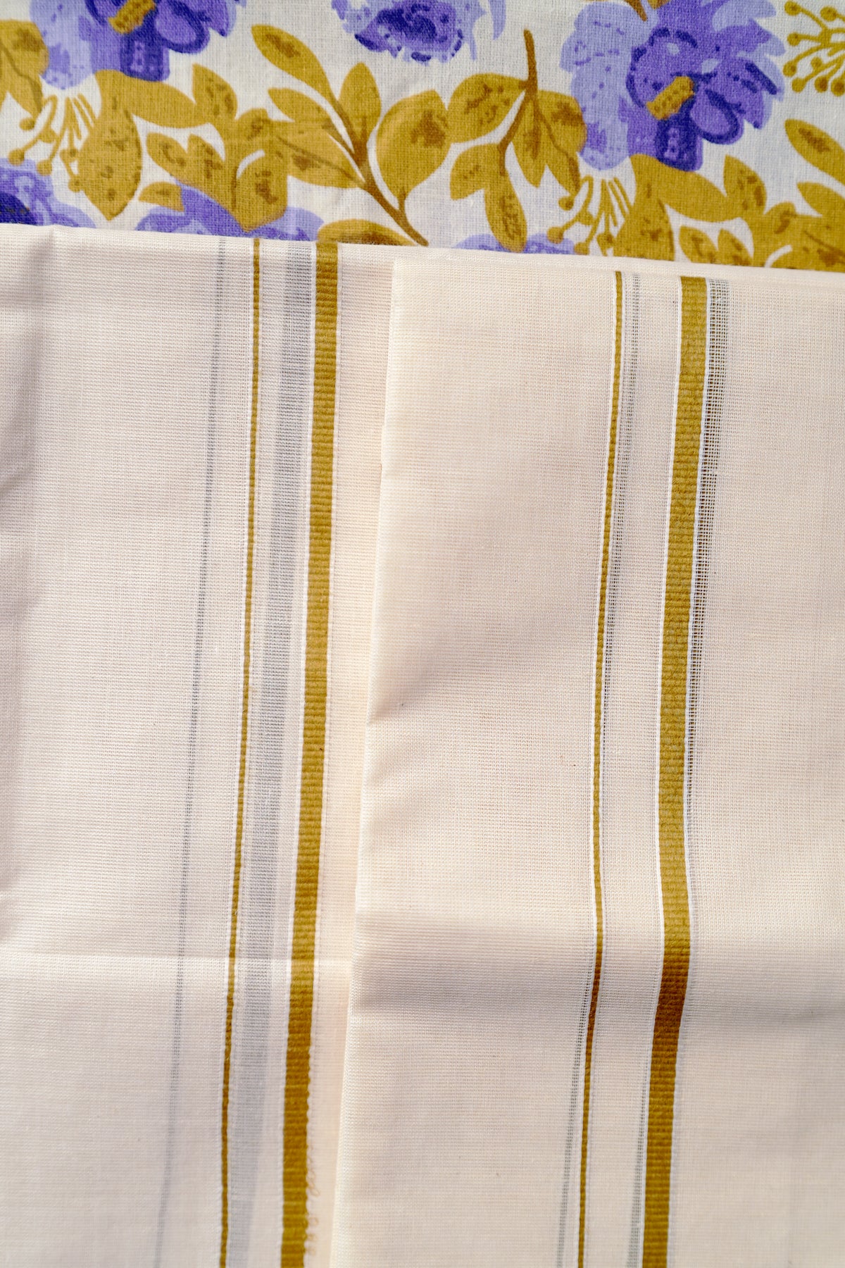 Harini- Olive Green Settumund with Printed Blouse Material