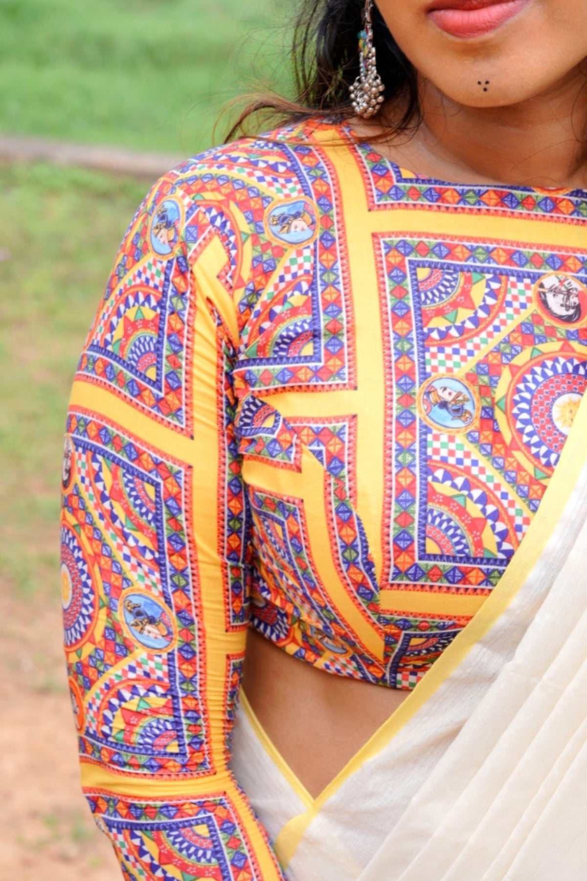 Mithravinda – Yellow Kattikara Settumundu with Printed Blouse Material