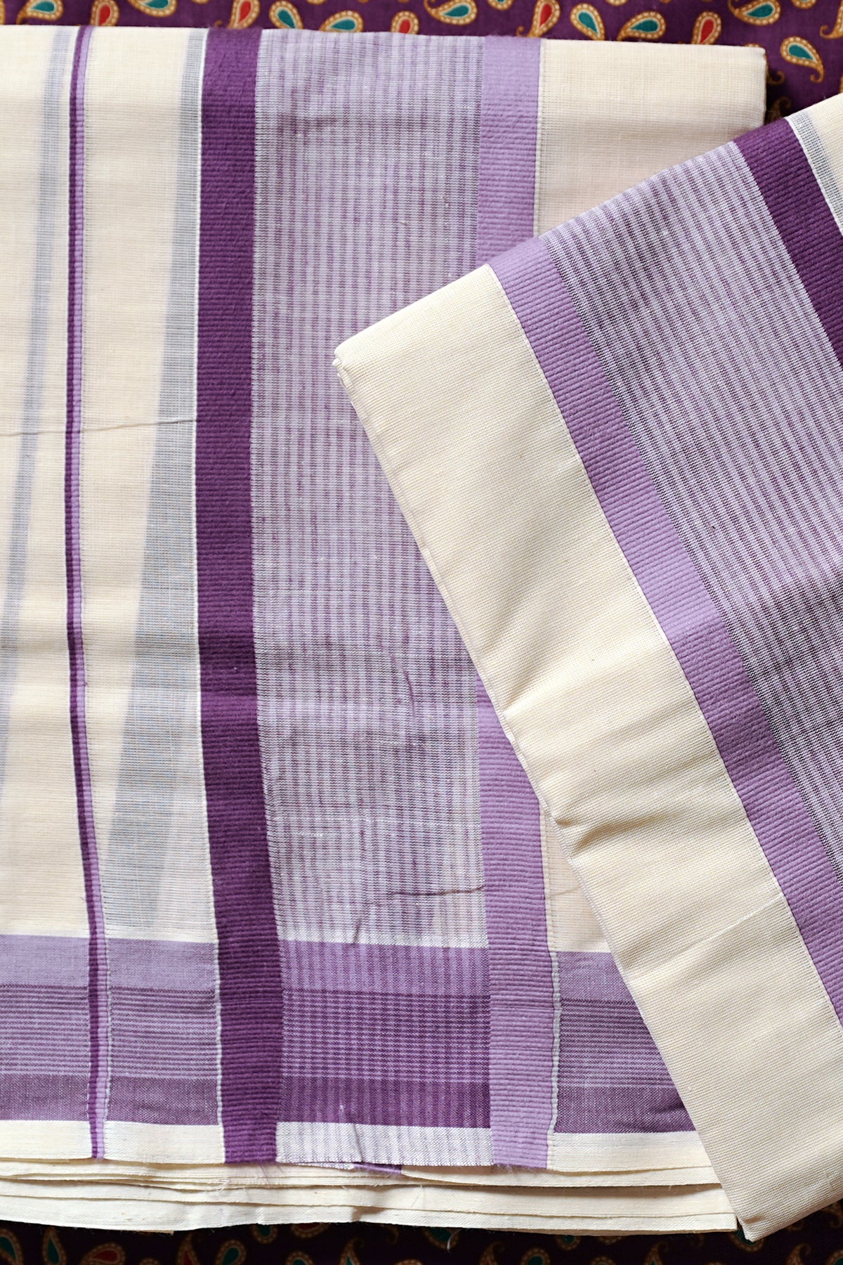 Mridula - Violet Kattikkara Settumundu with Printed Blouse Material