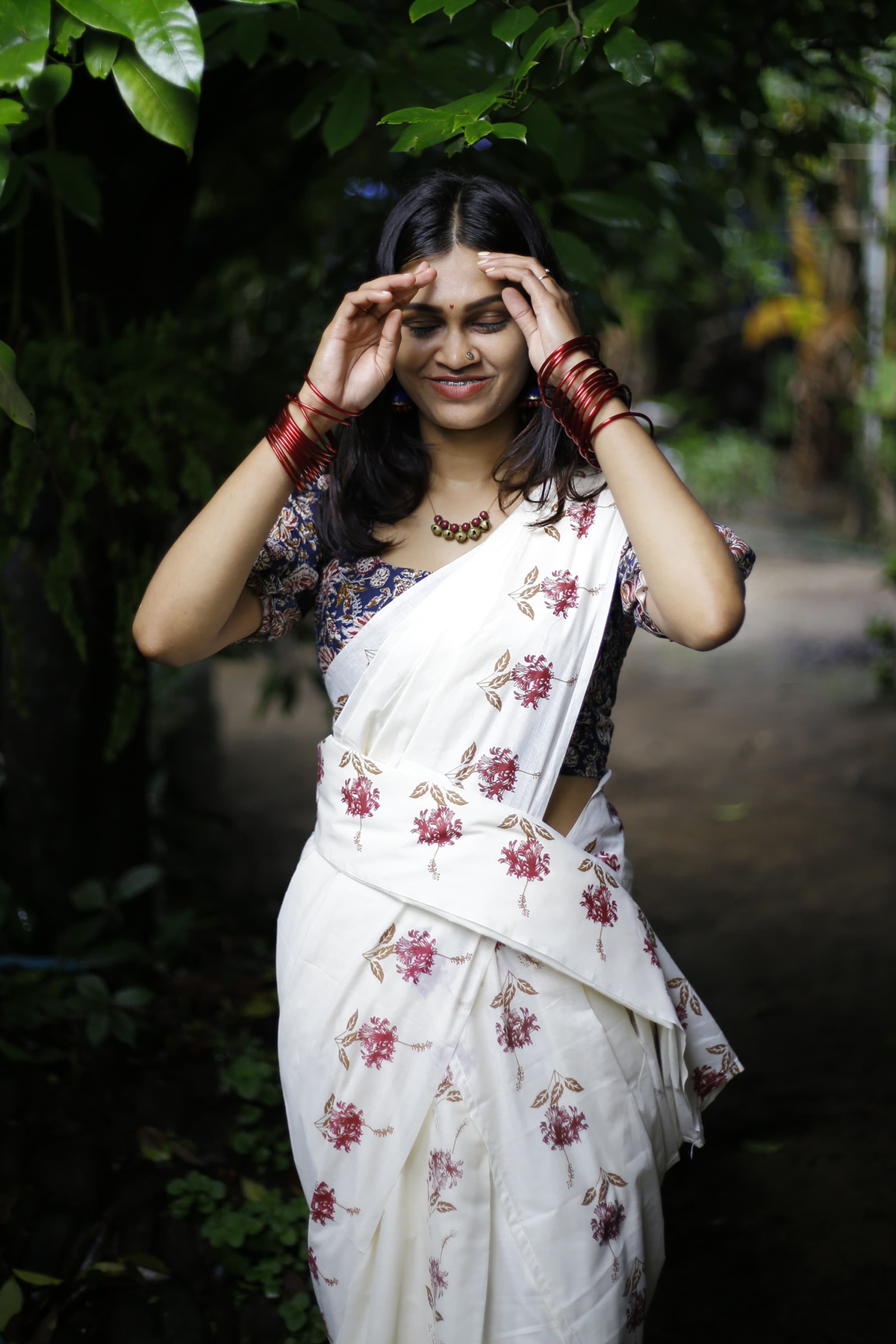 Njali Chembarathi - Floral Printed Settumund with Matching Blouse Material
