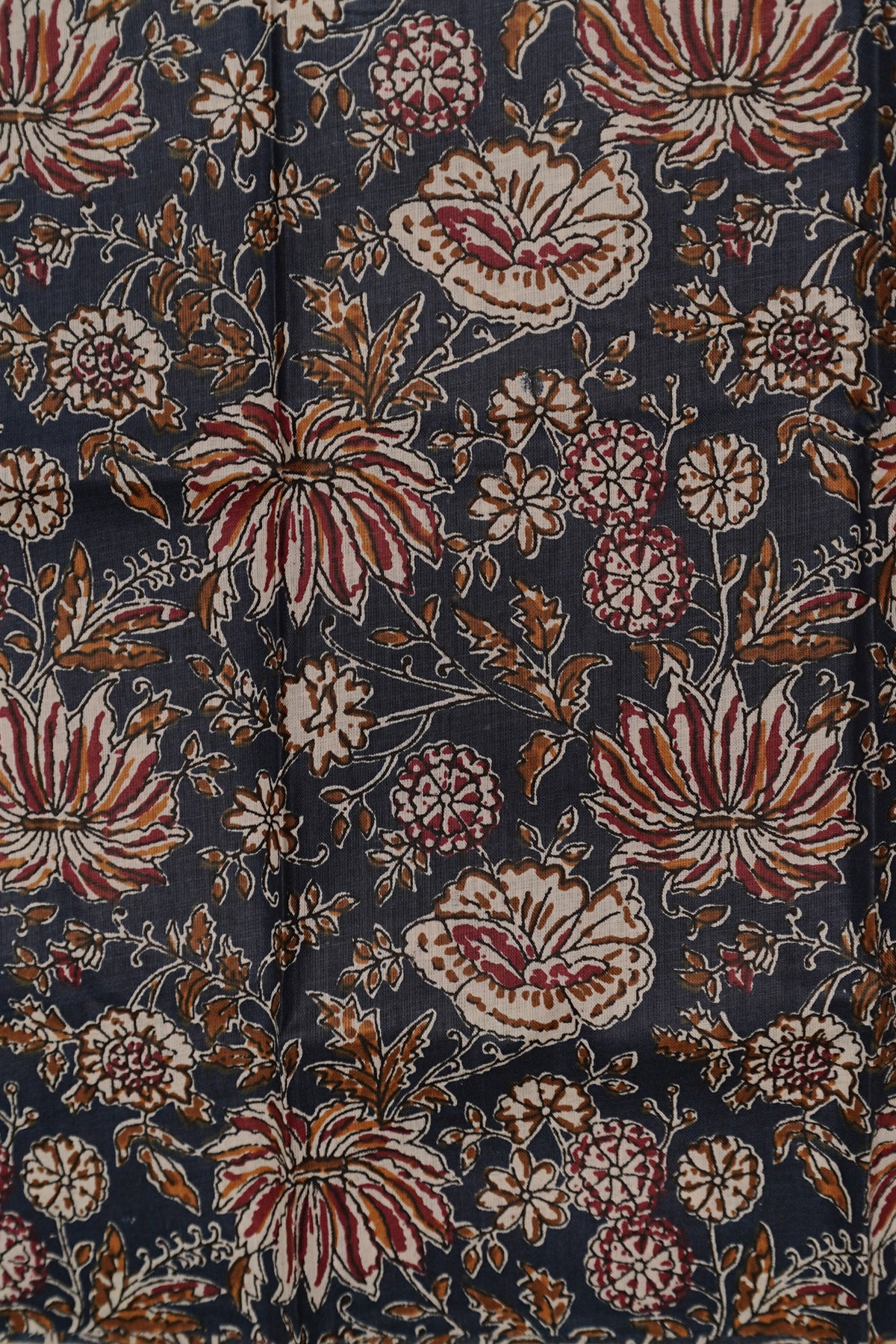 Njali Chembarathi - Floral Printed Settumund with Matching Blouse Material