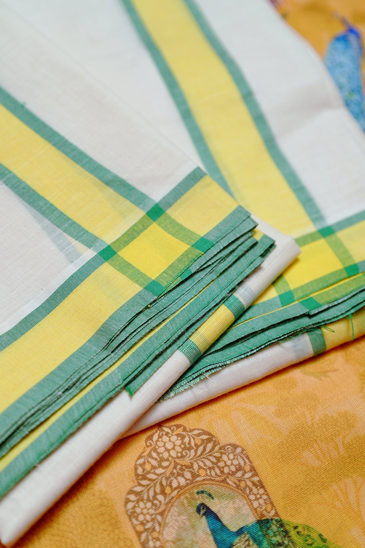 Peeli - Pure Cotton Traditional Kerala Mulloth Settumund with Peacock Printed Blouse Material