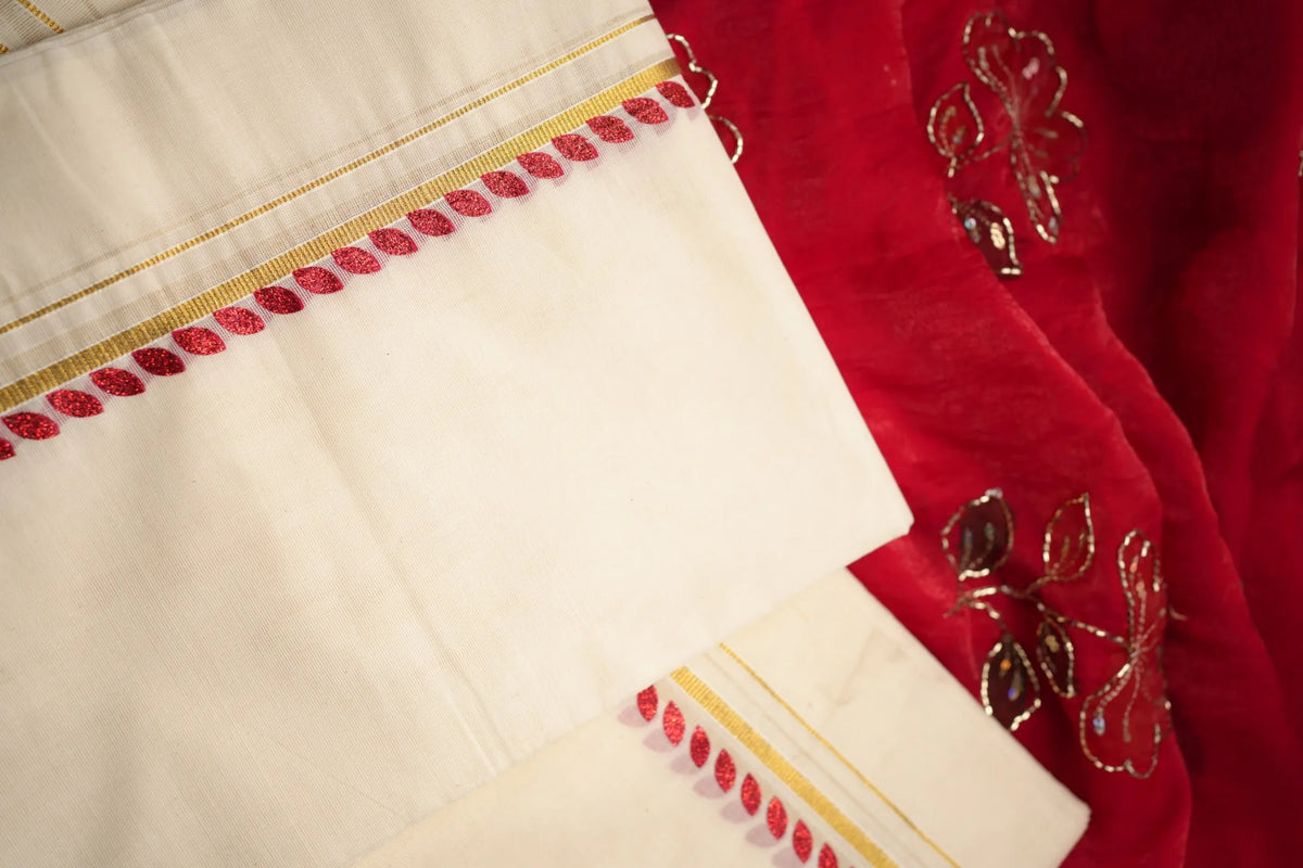 Red Glitter Print Settumundu - border detail