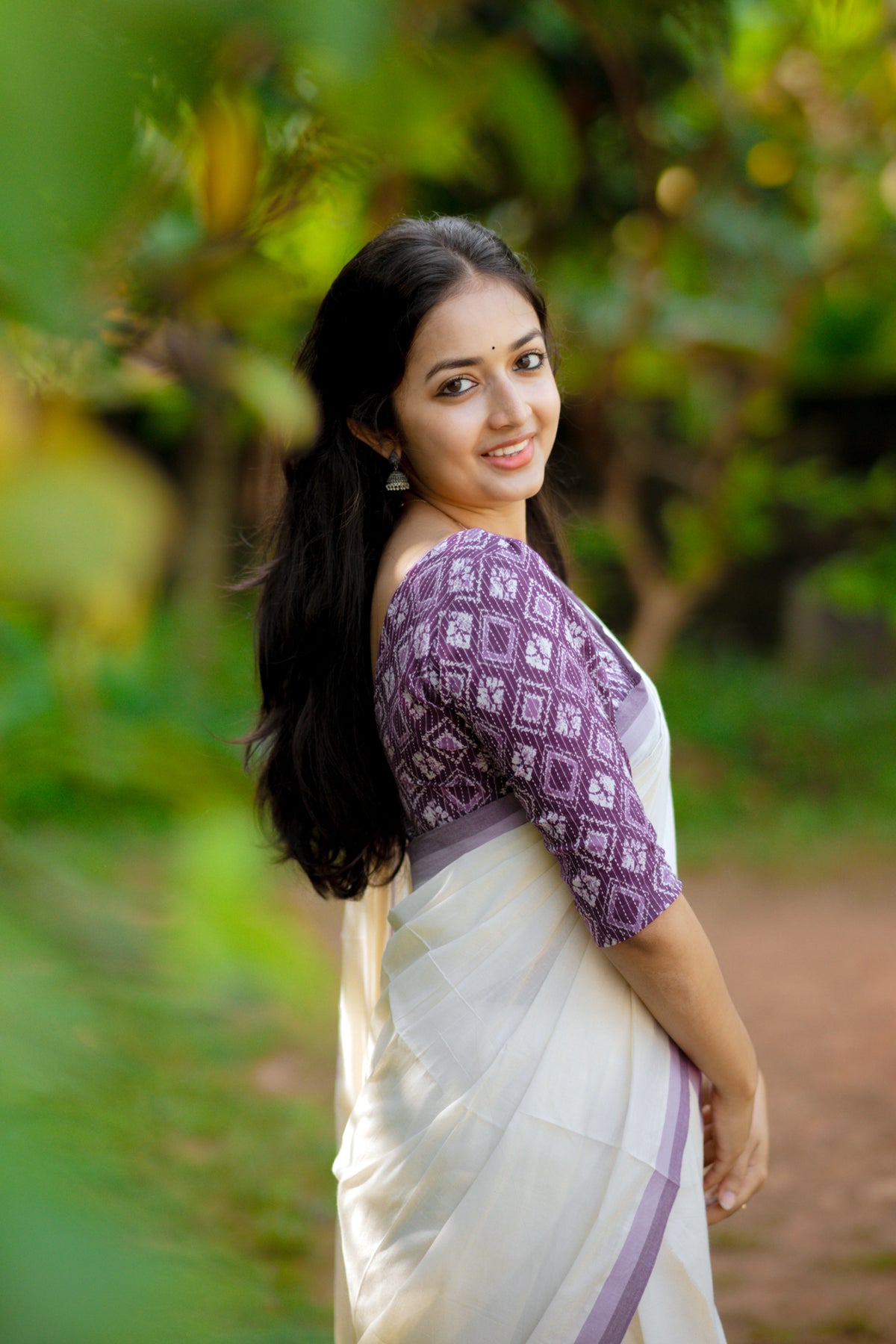 Sree - Mulloth Settumund with Kantha Cotton Blouse Material