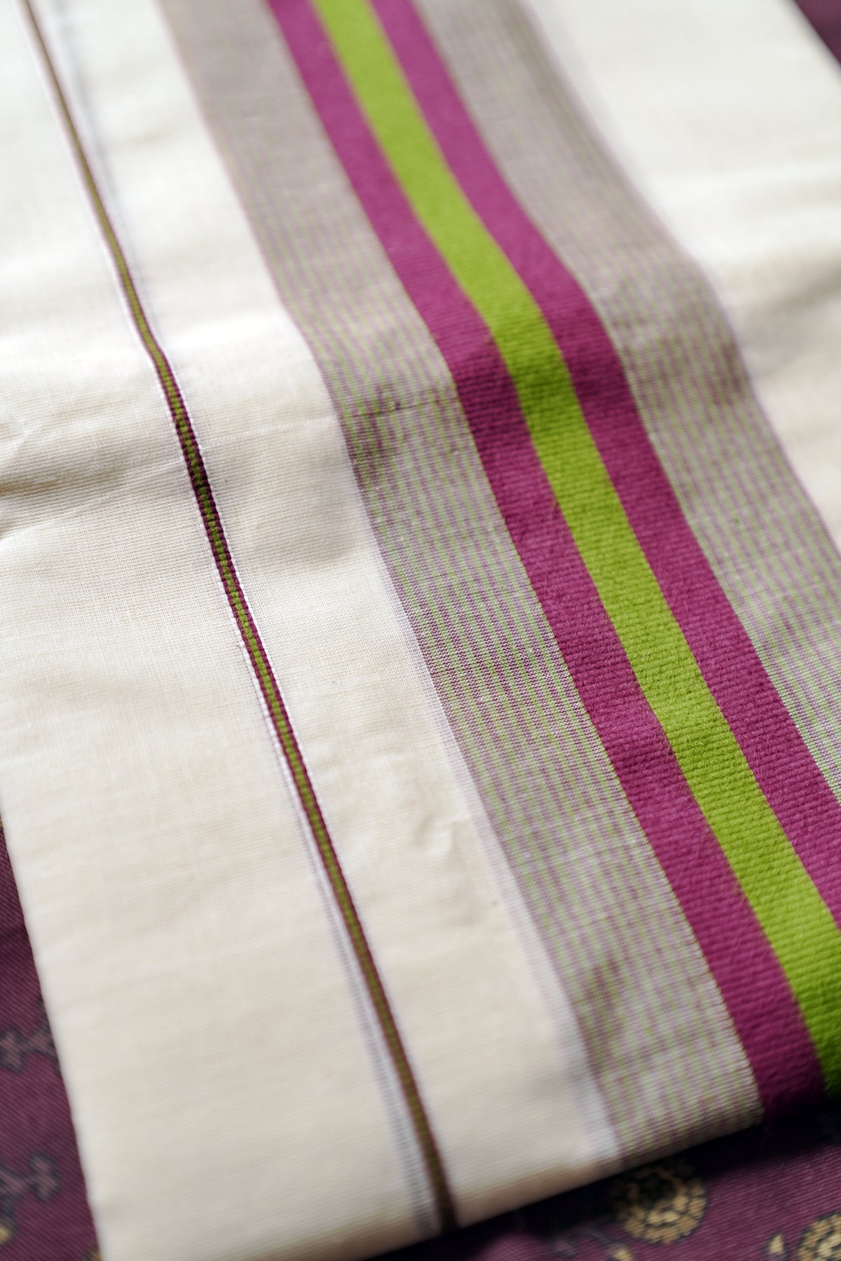 Varsha- Purple & Olive Green Kattikkara Settu Mundu with Printed Blouse Material