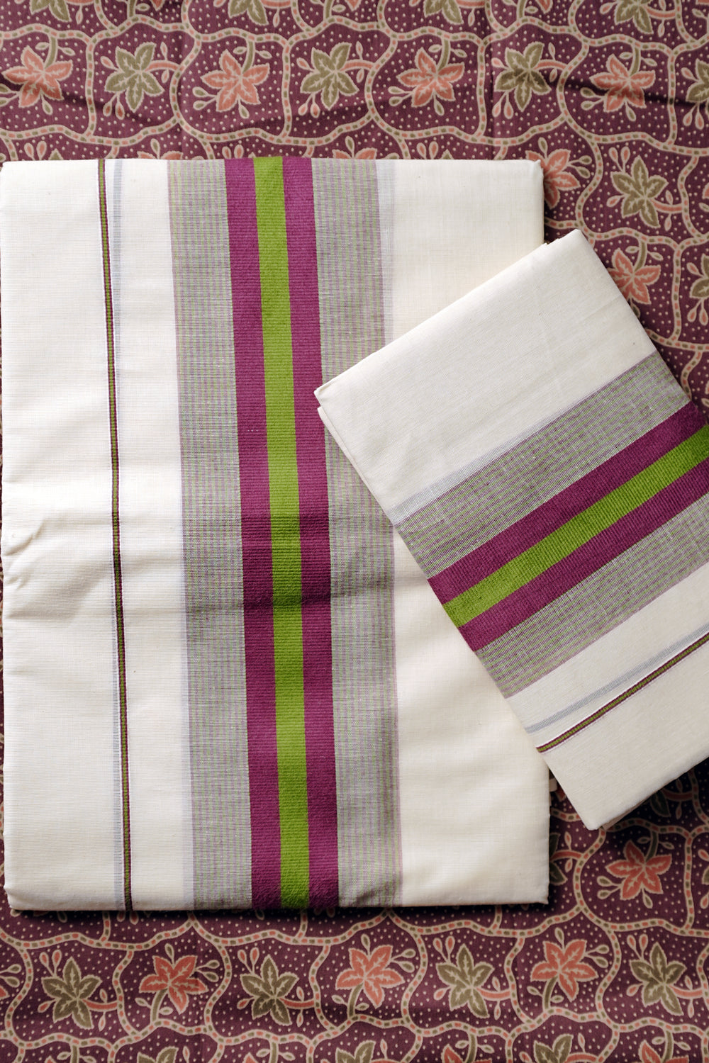 Veena - Purple & Olive Green kattikkara Settu Mundu with Printed Blouse Material