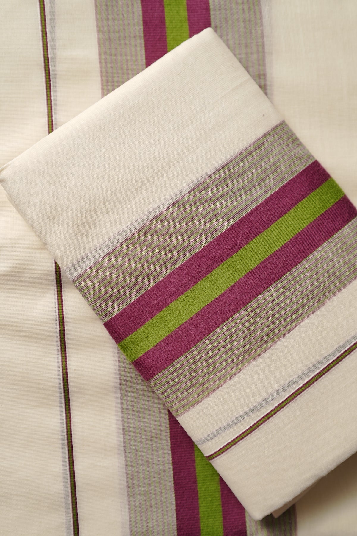 Veena - Purple & Olive Green kattikkara Settu Mundu with Printed Blouse Material