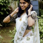 Thulasi Printed Settumund with Matching Blouse Material