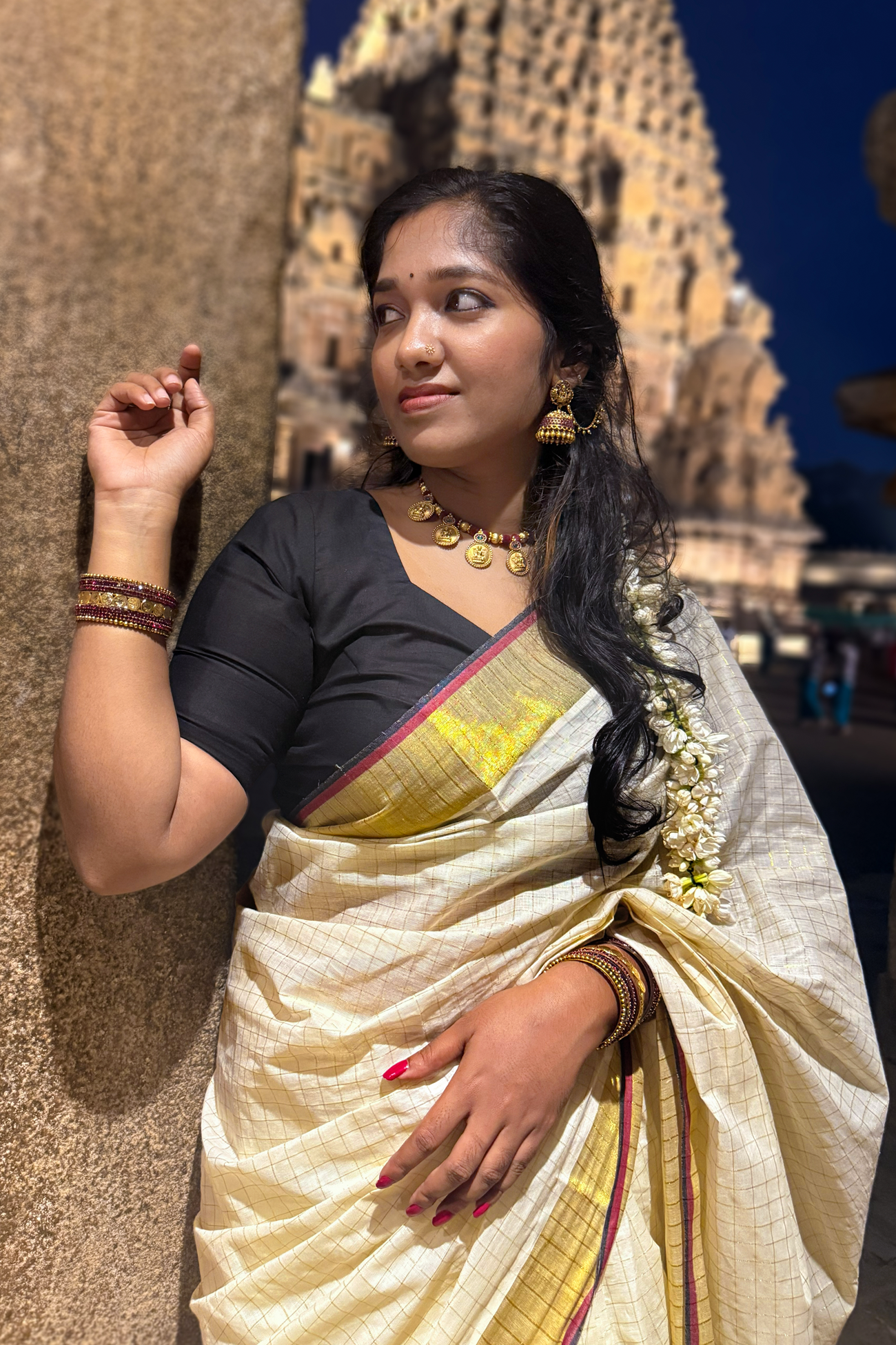 Kaadhal – Black and Maroon Red Golden Kasavu Saree