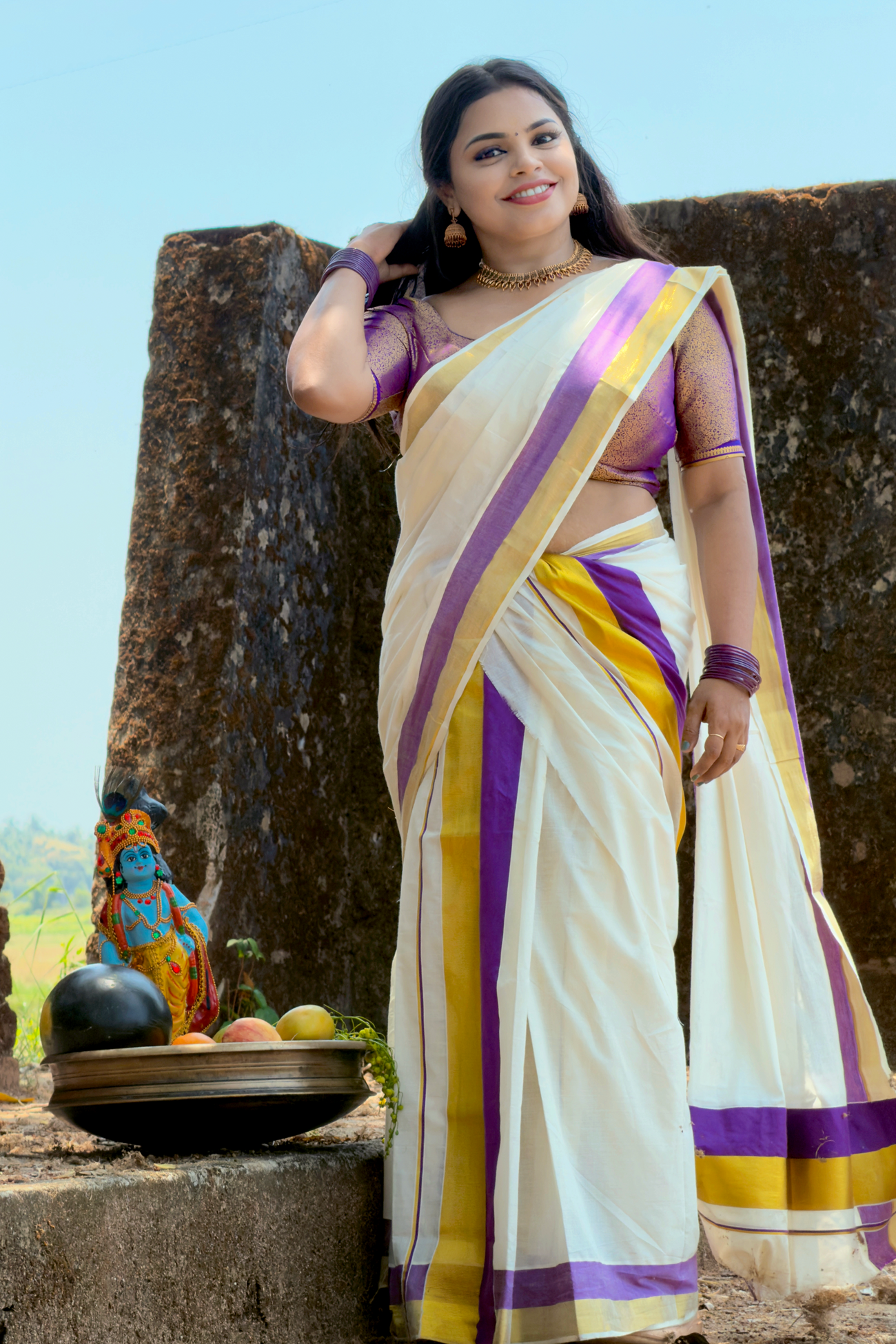 Aathira – Violet and Golden Kasav Settumund with Brocade Blouse Material