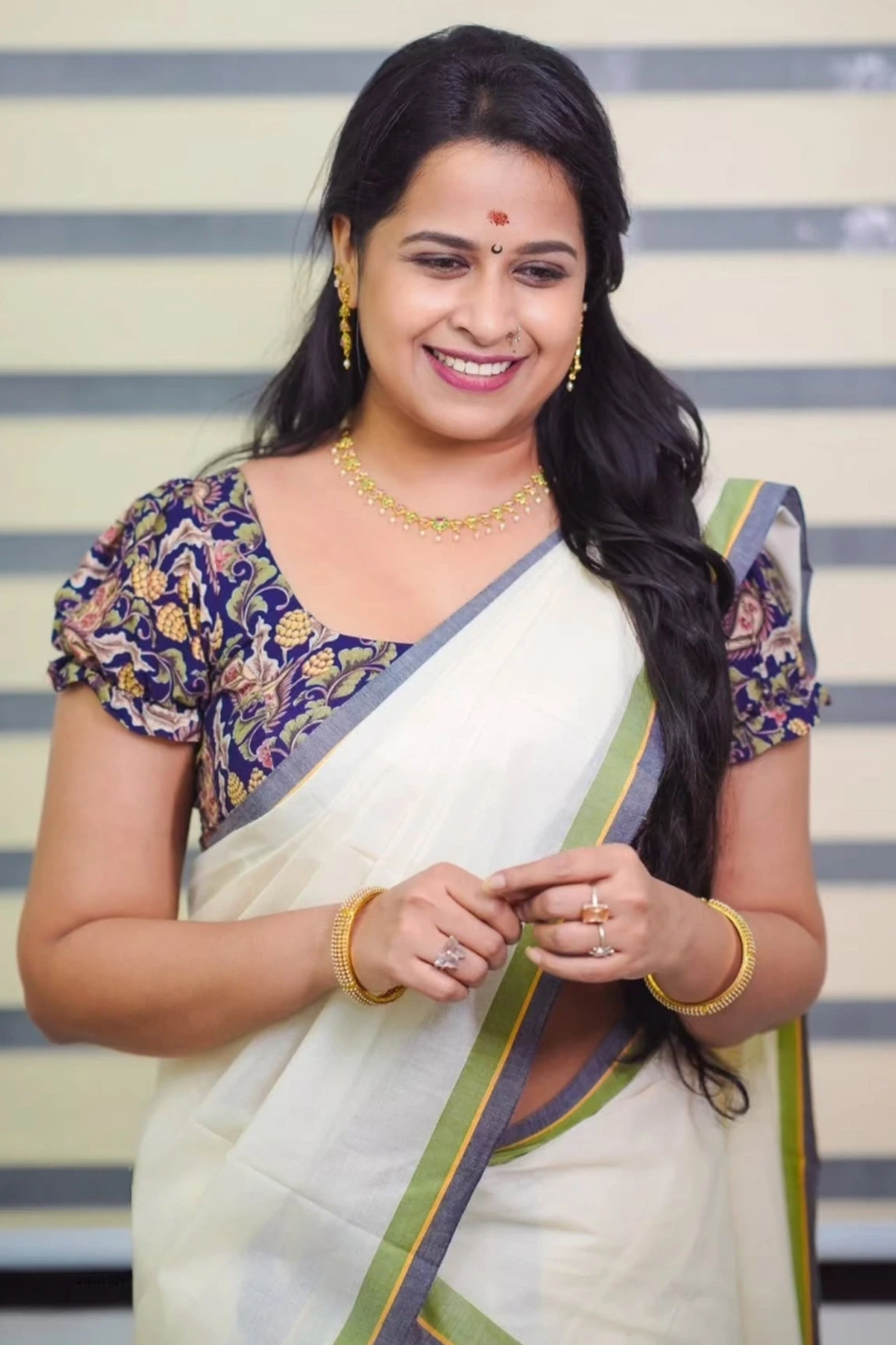 Priyadharsini-Kerala Sett Mundu with Matching Blouse Piece