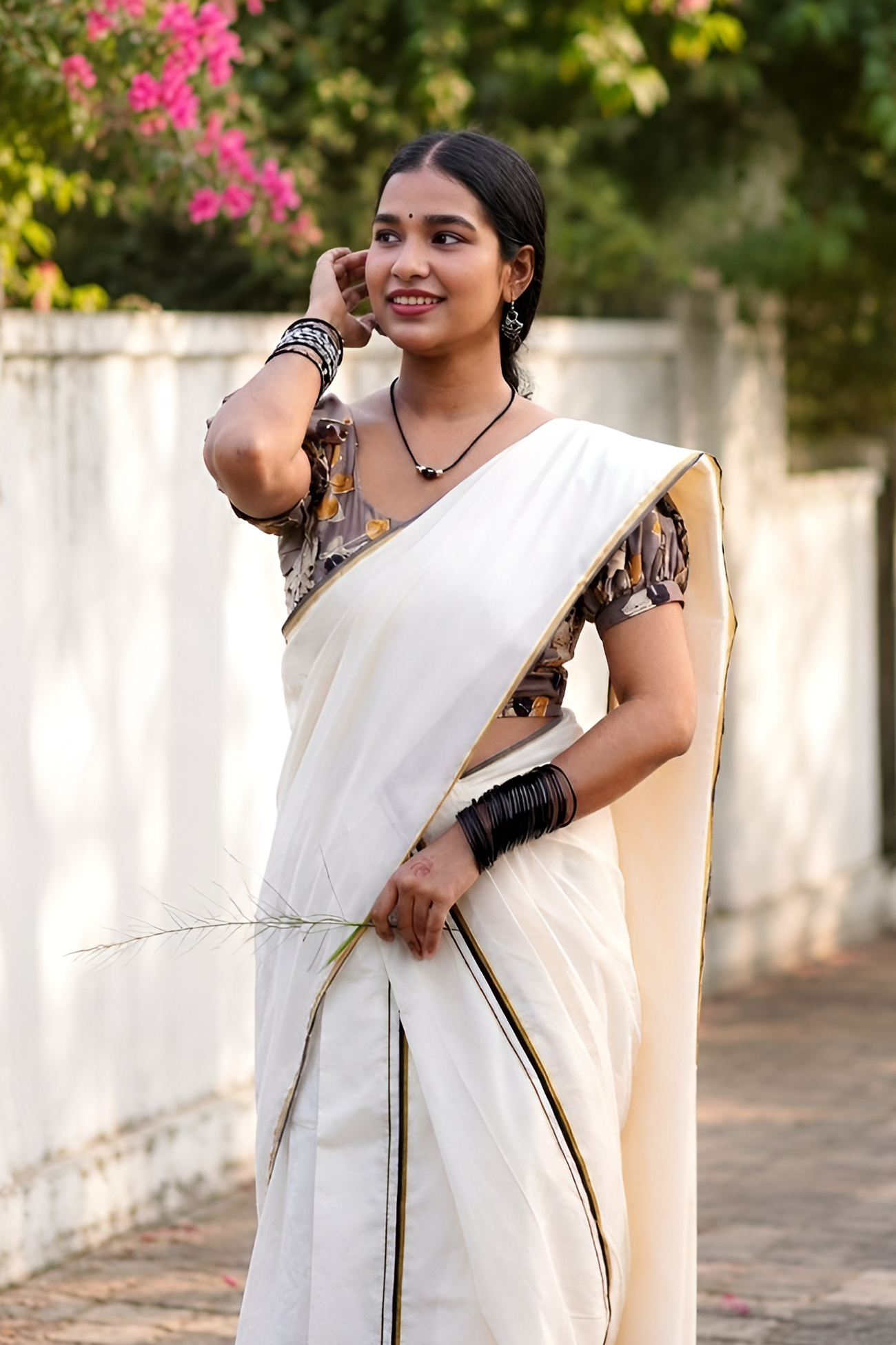 Meera – Kerala Traditional Sett Mundu with Blouse