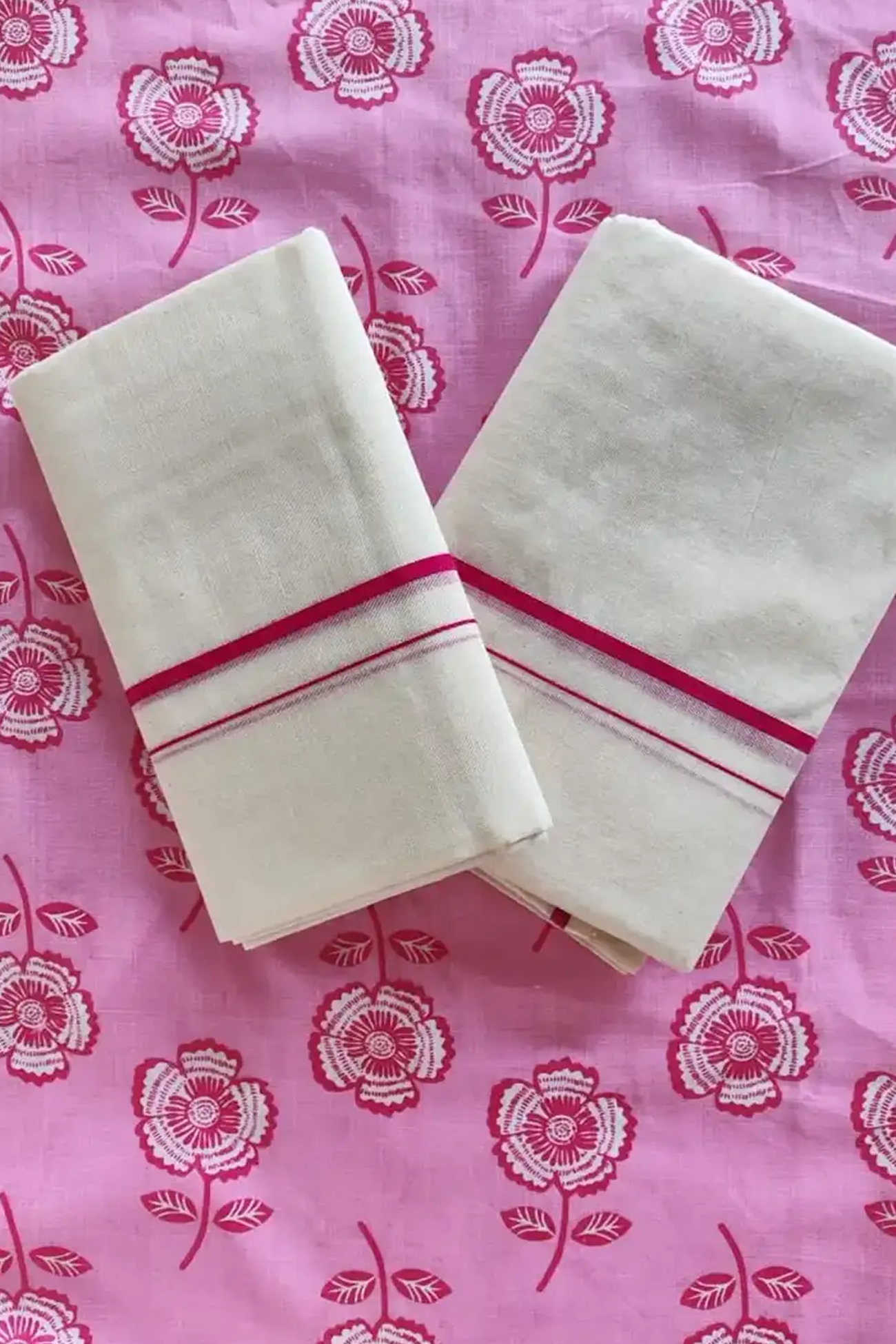 Nandhana - Pure Cotton Settumundu with Matching Blouse Material